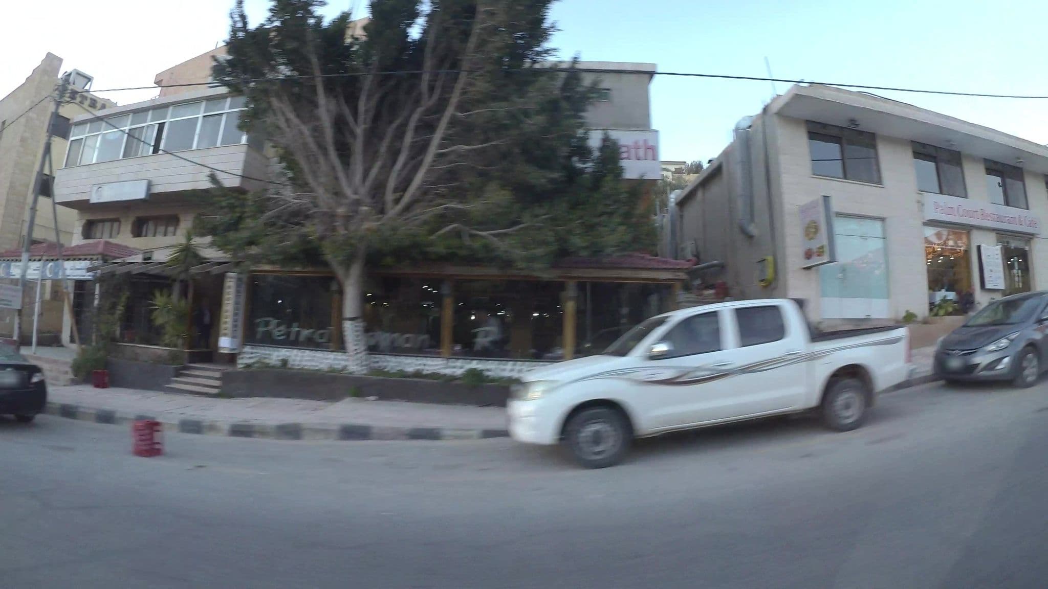 Street view near Petra Dream hostel, Wādī Mūsá — © kaartcam (CC BY-SA · Mapillary)