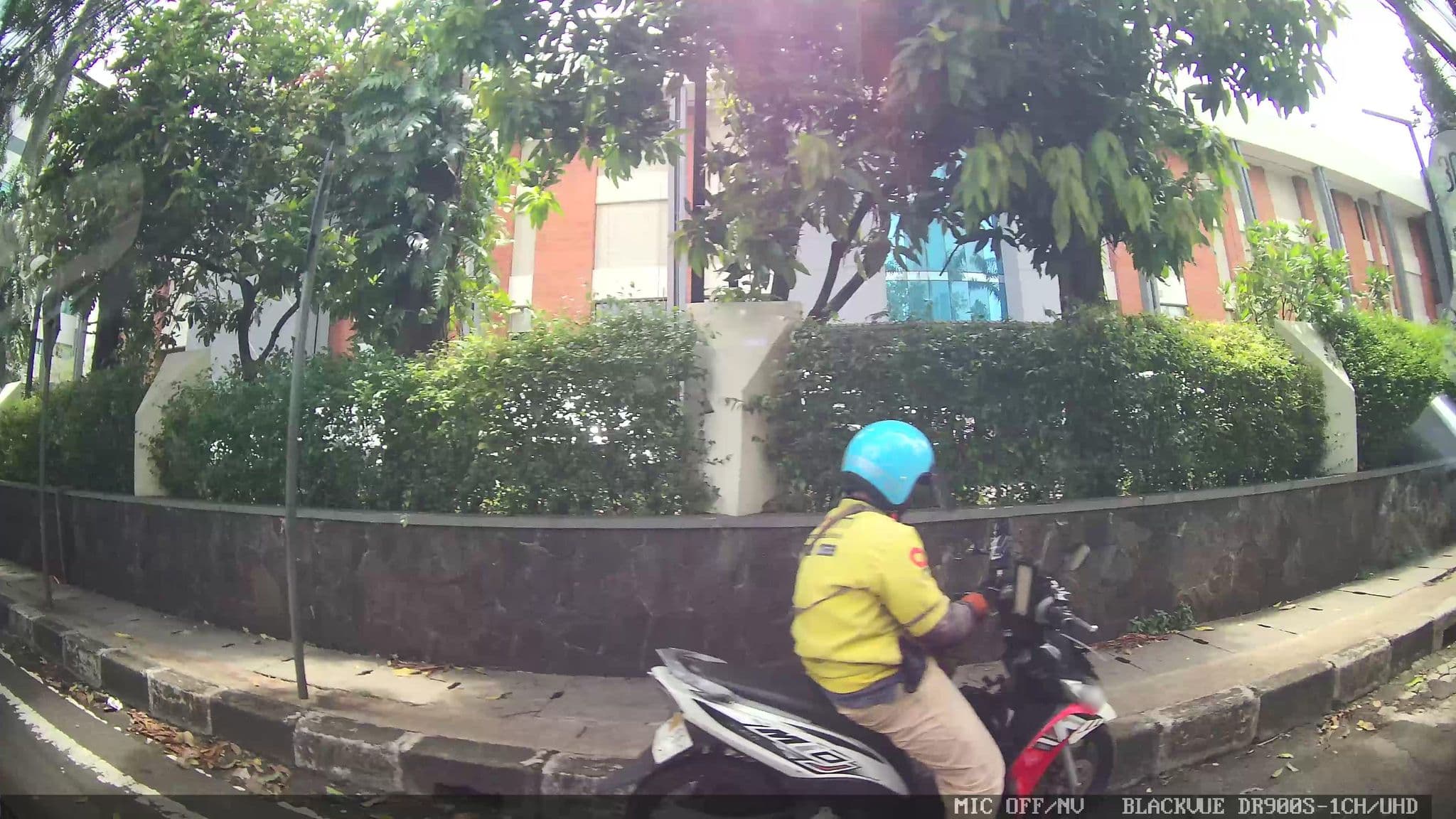 Street view near Fraser Place, Jakarta