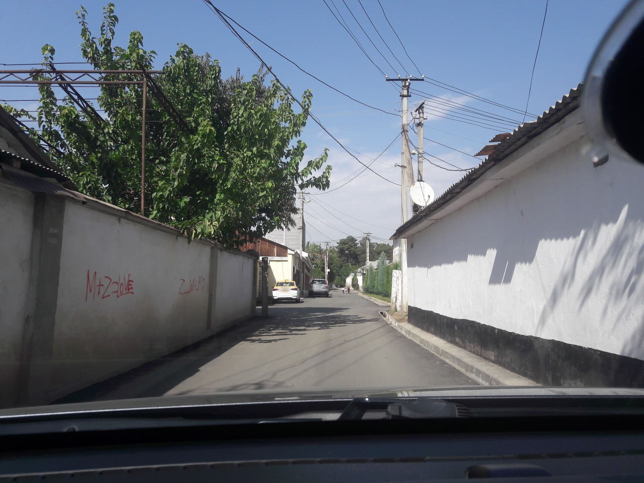 Street view near Siyoma Hotel, Dushanbe — © krah (CC BY-SA · Mapillary)