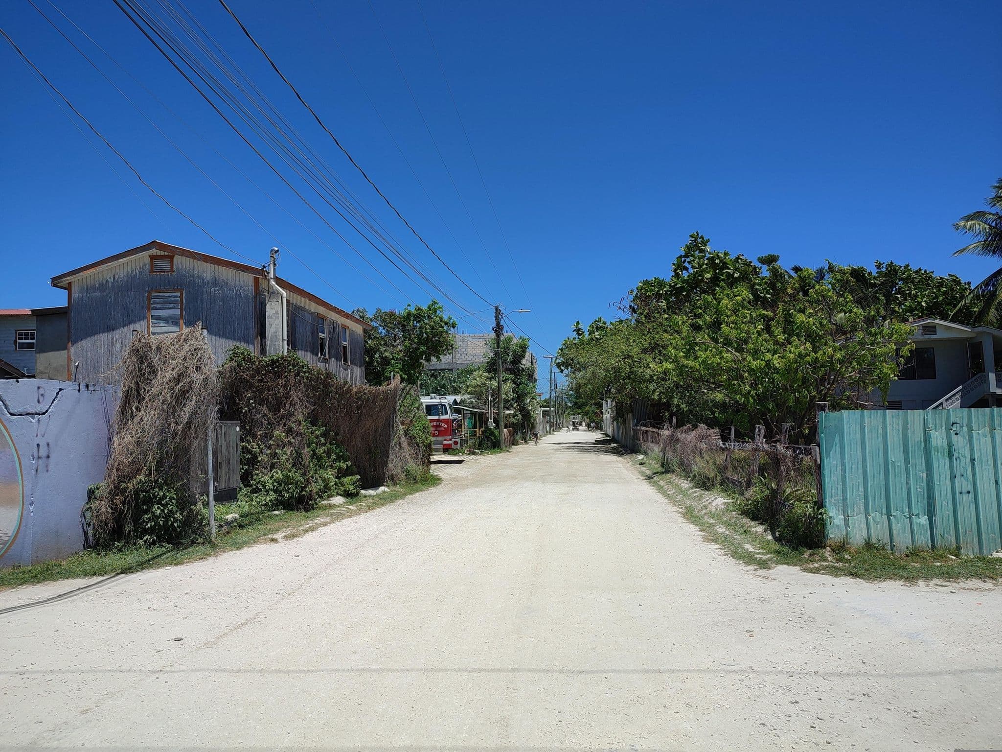 Street view near Dream Cabanas, Caye Caulker — © charlieplett (CC BY-SA · Mapillary)