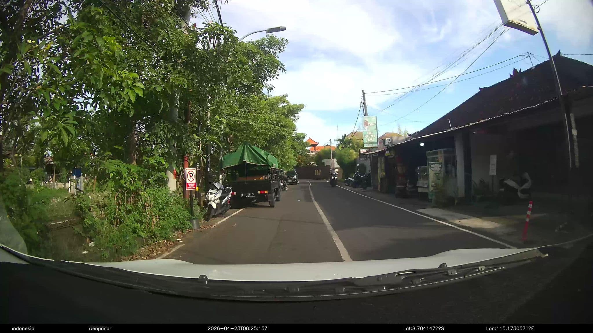 Street view near Legian Kriyamaha Villa, Legian — © Kaart---FRONT (CC BY-SA · Mapillary)