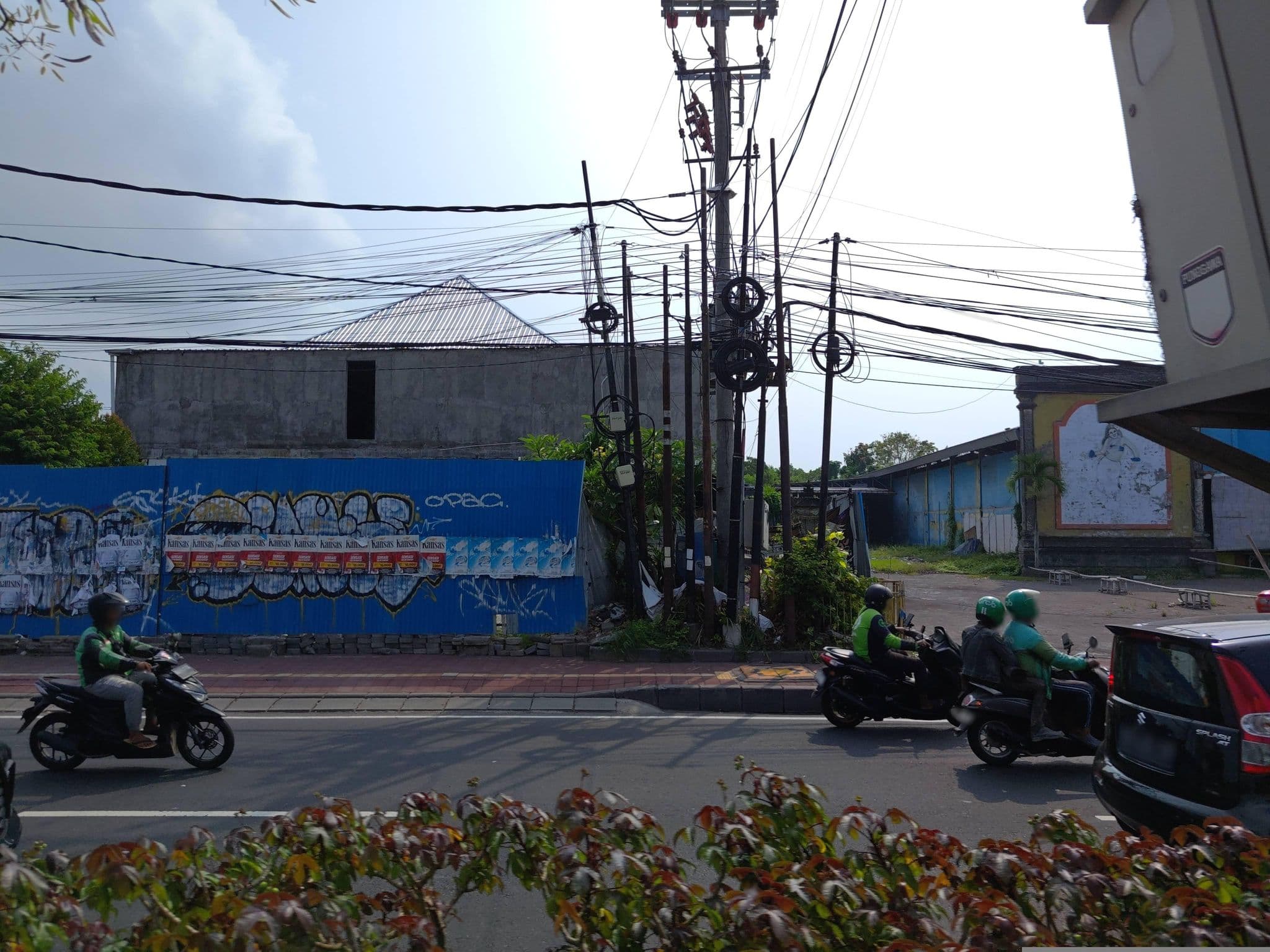Street view near Hawaii Bali Hotel, Kuta
