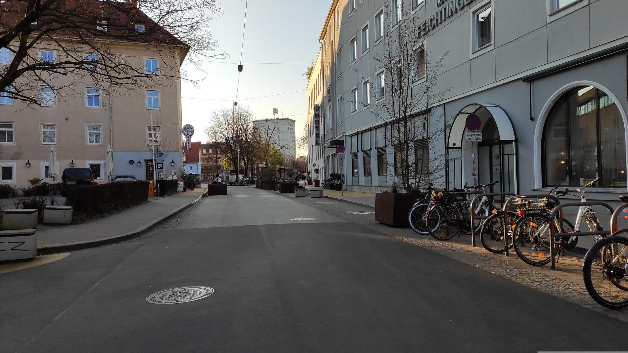 Street view near Hotel Feichtinger, Graz — © woazboat (CC BY-SA · Mapillary)