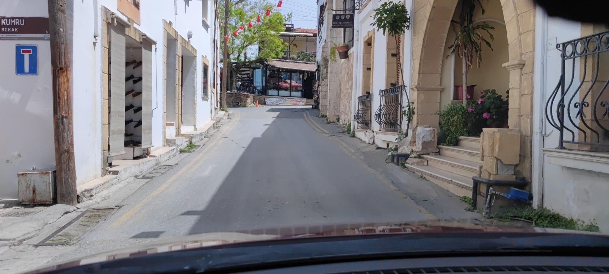 Street view near Bellapais Abbey Hotel, Kyrenia — © WhanTwo (CC BY-SA · Mapillary)