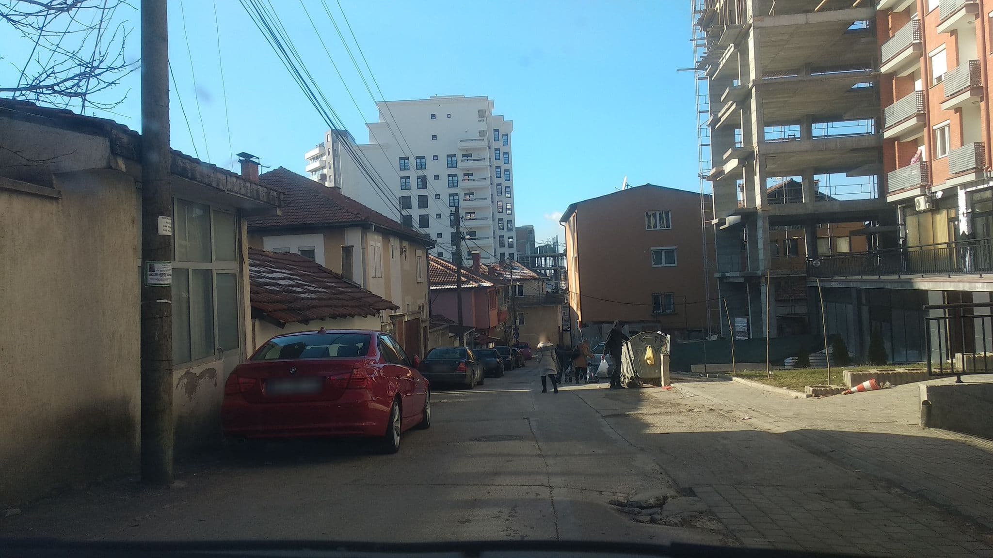 Street view near Trannit Stays, Pristina — © shuke (CC BY-SA · Mapillary)