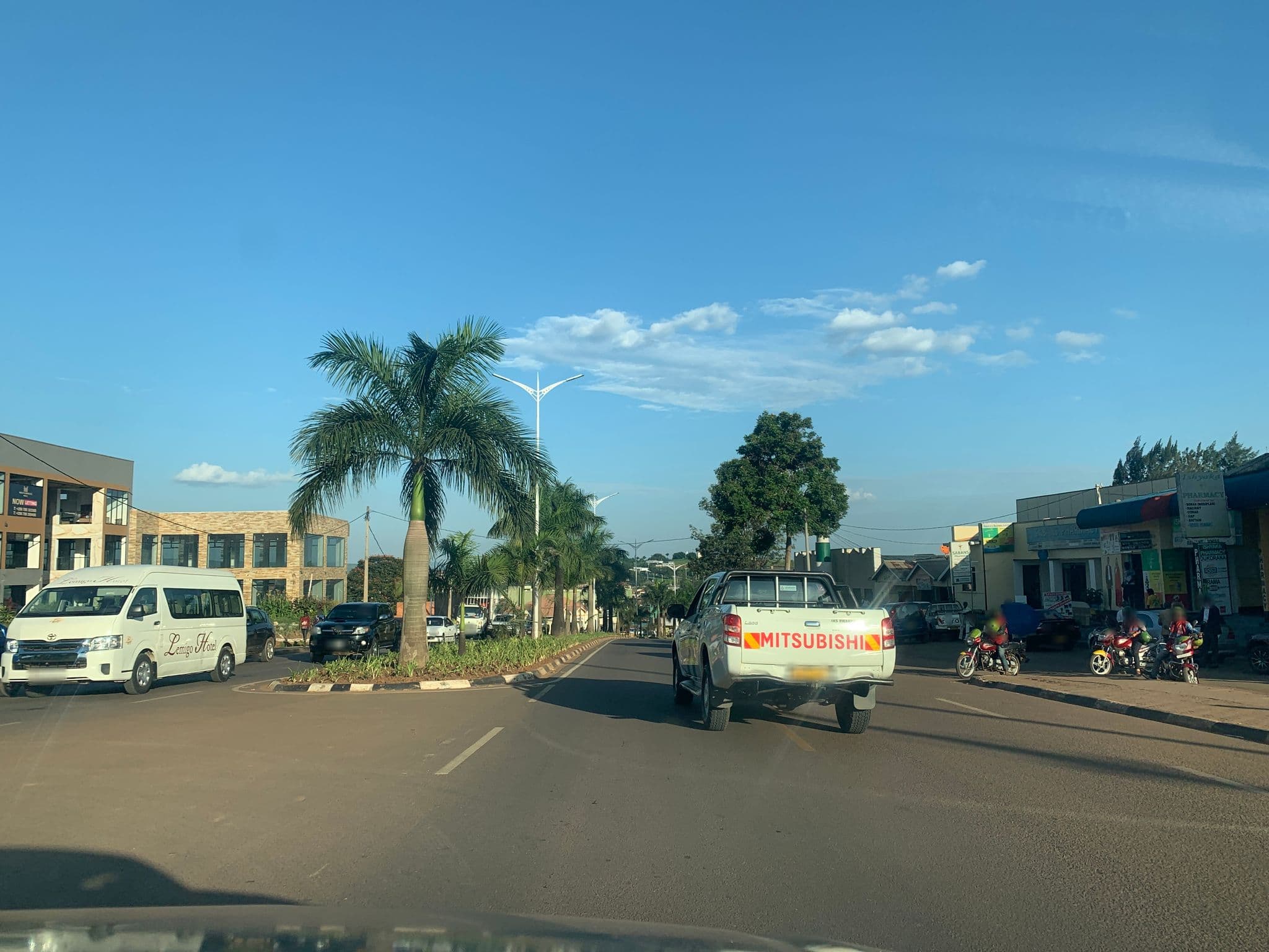 Street view near BLB Villa Park Hotel, Ndera — © shamillah (CC BY-SA · Mapillary)