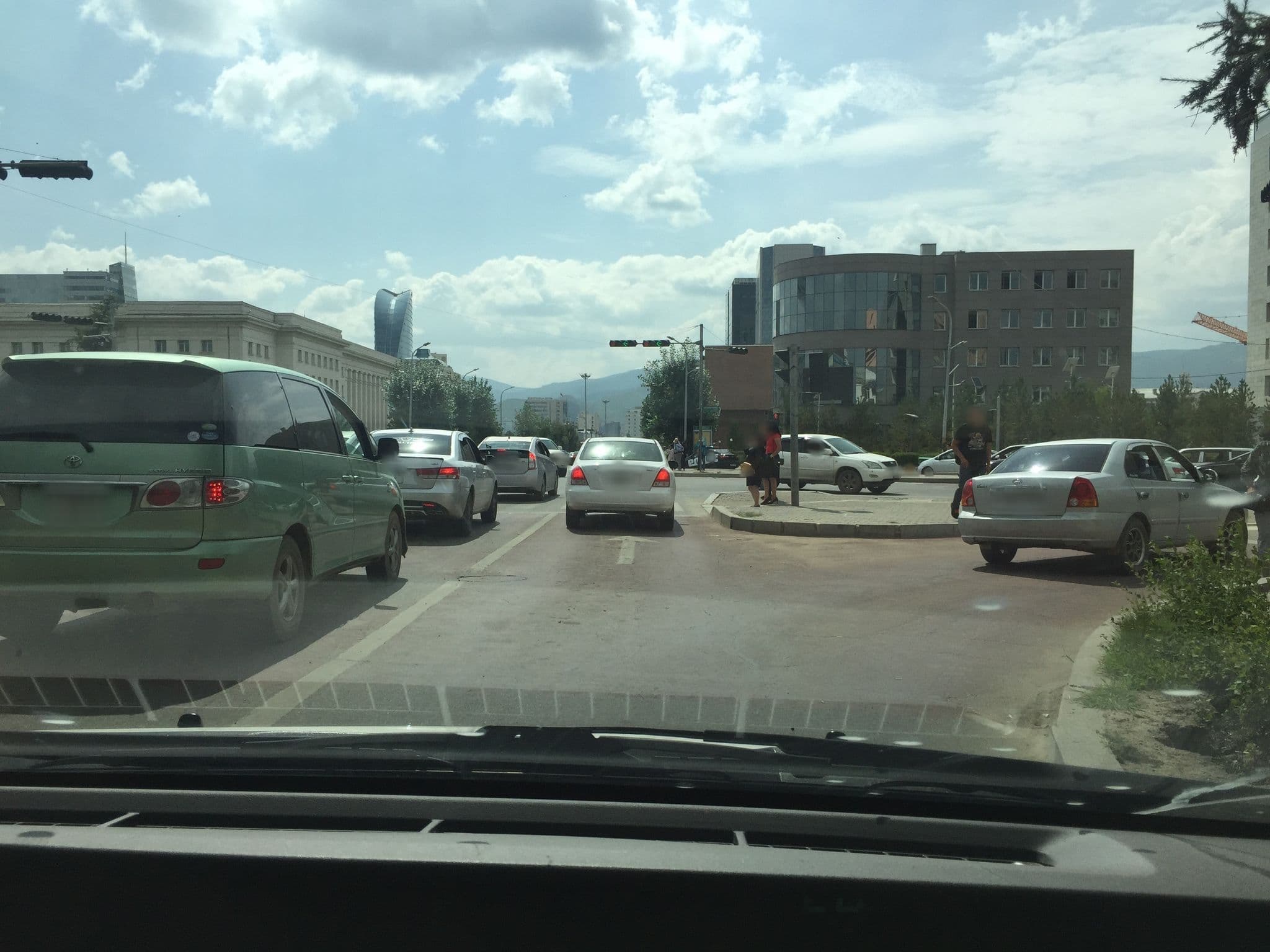 Street view near Ahha, Ulan Bator — © otgonbayar (CC BY-SA · Mapillary)