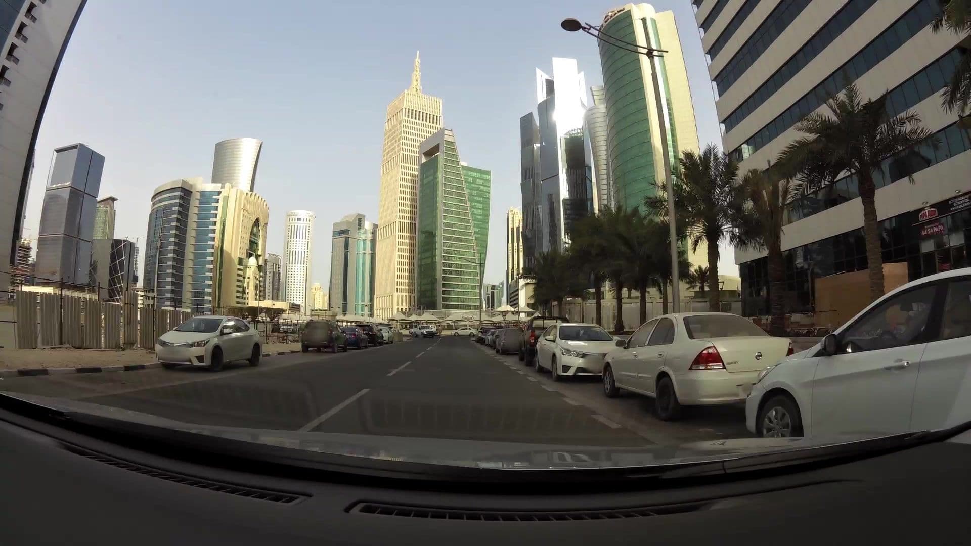 Street view near Ezdan Hotel, Al ‘Unayzah — © kaartcam (CC BY-SA · Mapillary)