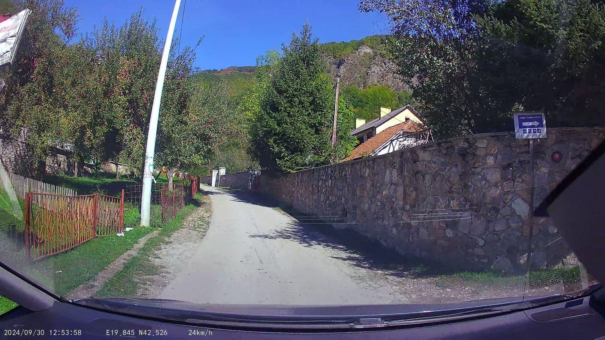 Street view near Guest House Idea, Gusinje — © pmilanovic (CC BY-SA · Mapillary)