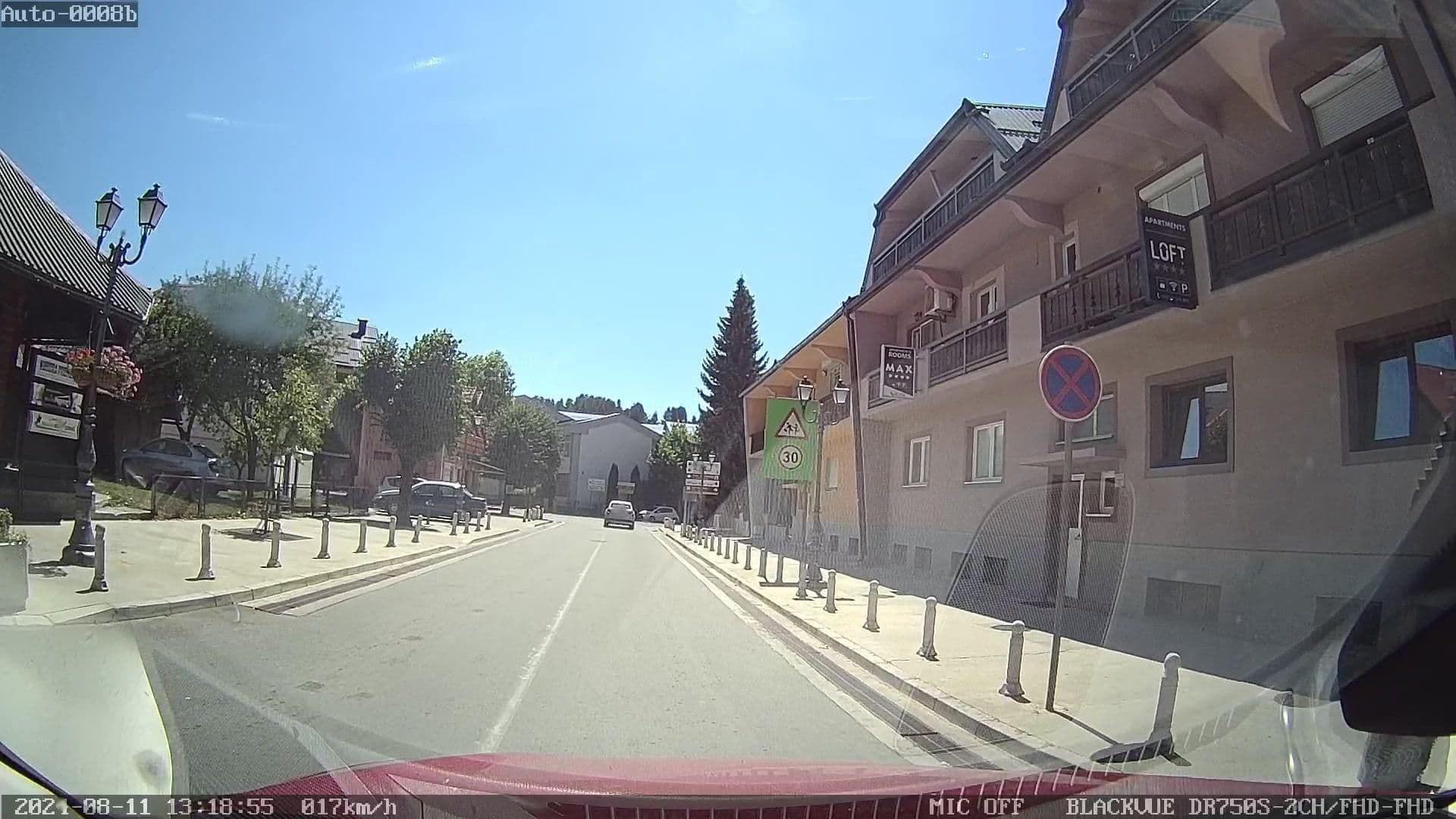 Street view near Apartments Kolasin MAX, Kolašin — © rdnnk (CC BY-SA · Mapillary)
