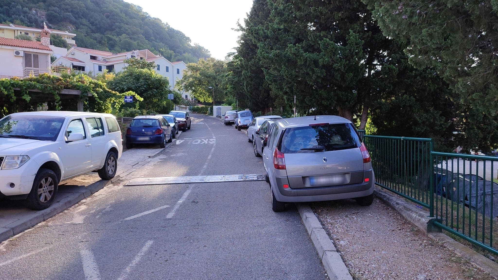 Street view near Guesthouse Lautasevic, Petrovac na Moru — © pedja (CC BY-SA · Mapillary)