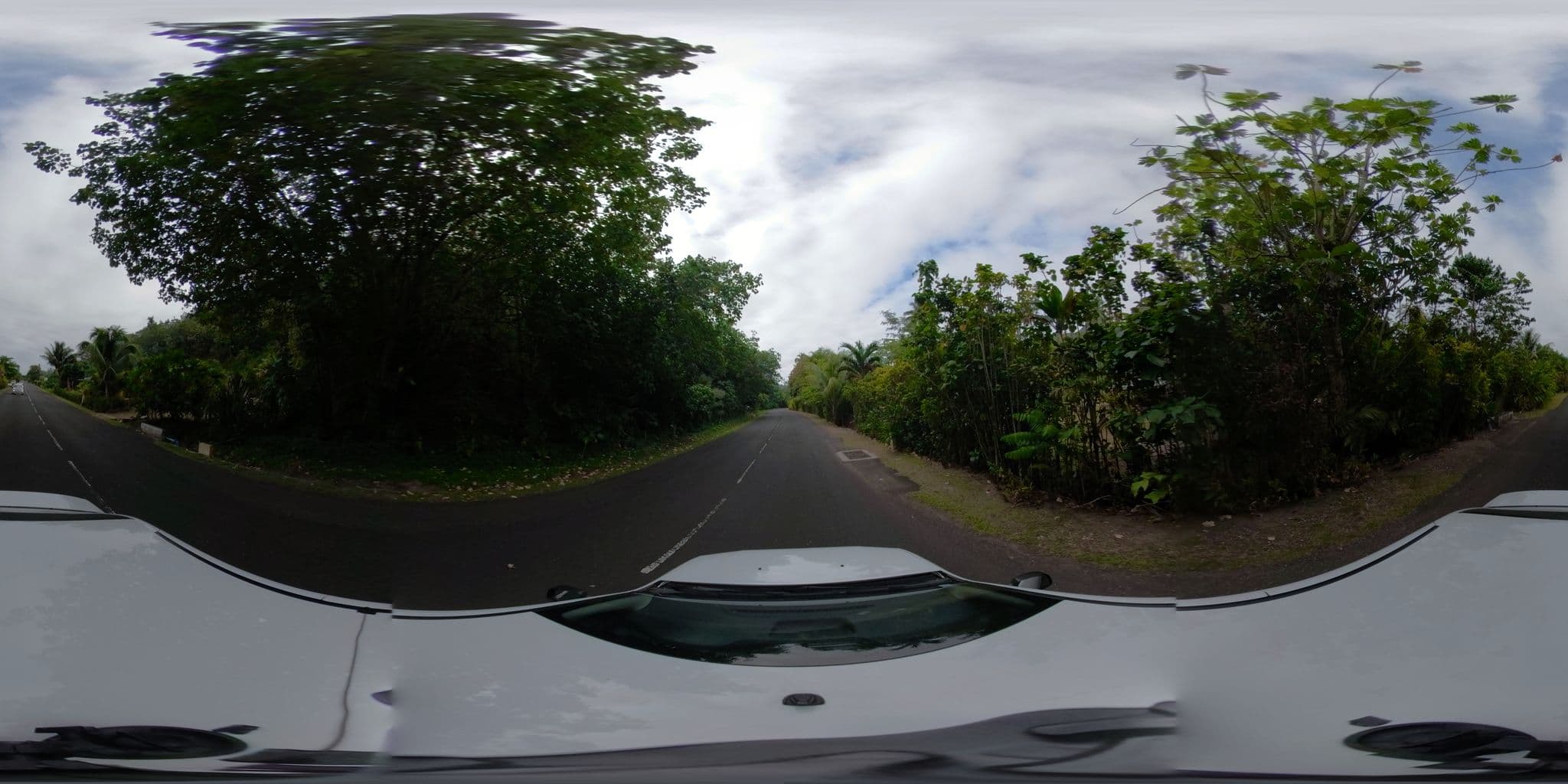 Street view near Robinson's Cove Villas, Papetoai — © ratzillas (CC BY-SA · Mapillary)