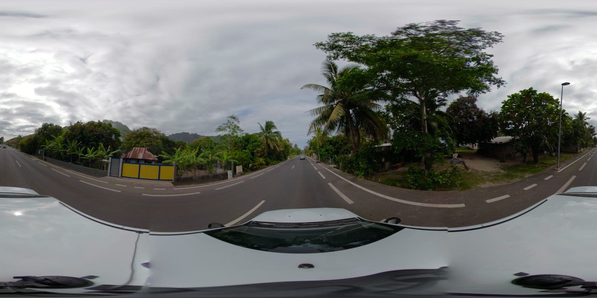 Street view near Aloha Bungalow Moorea, Teavaro — © ratzillas (CC BY-SA · Mapillary)