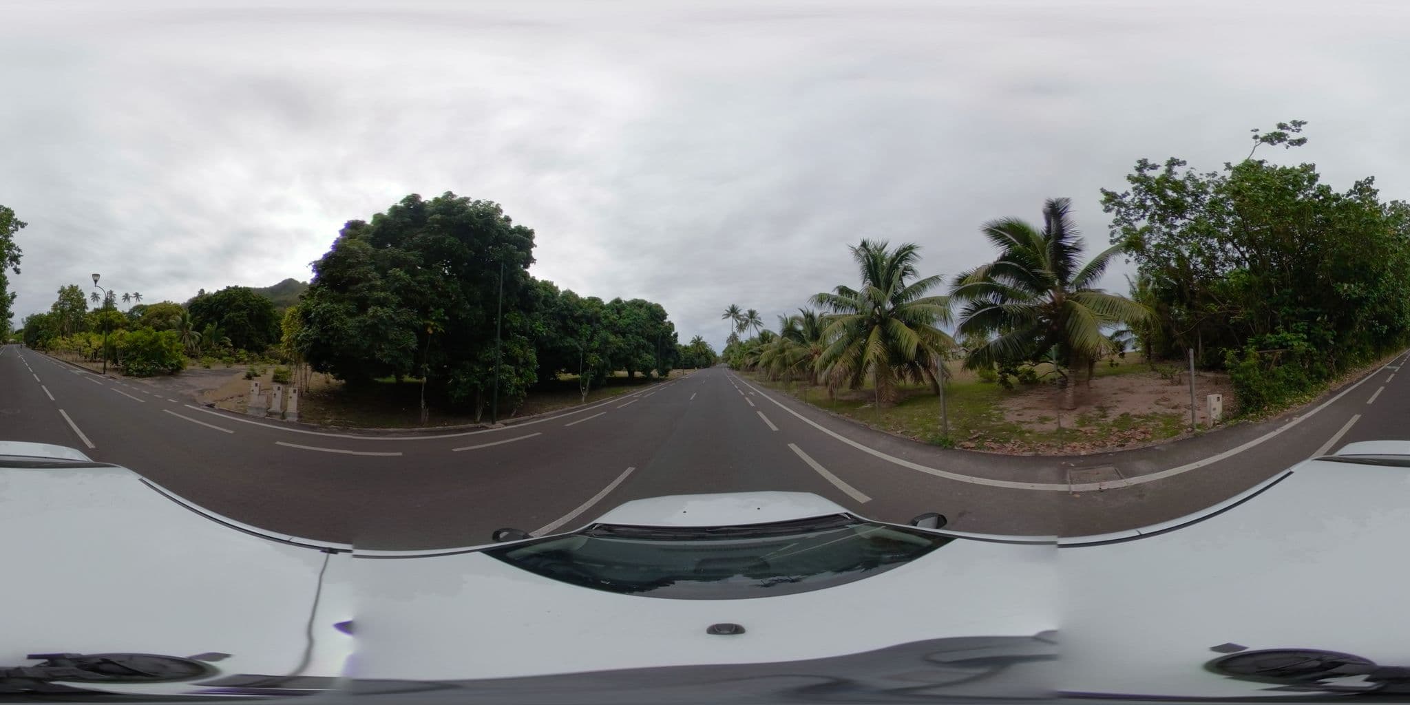 Street view near Niu Beach Hotel Moorea, Papetoai — © ratzillas (CC BY-SA · Mapillary)