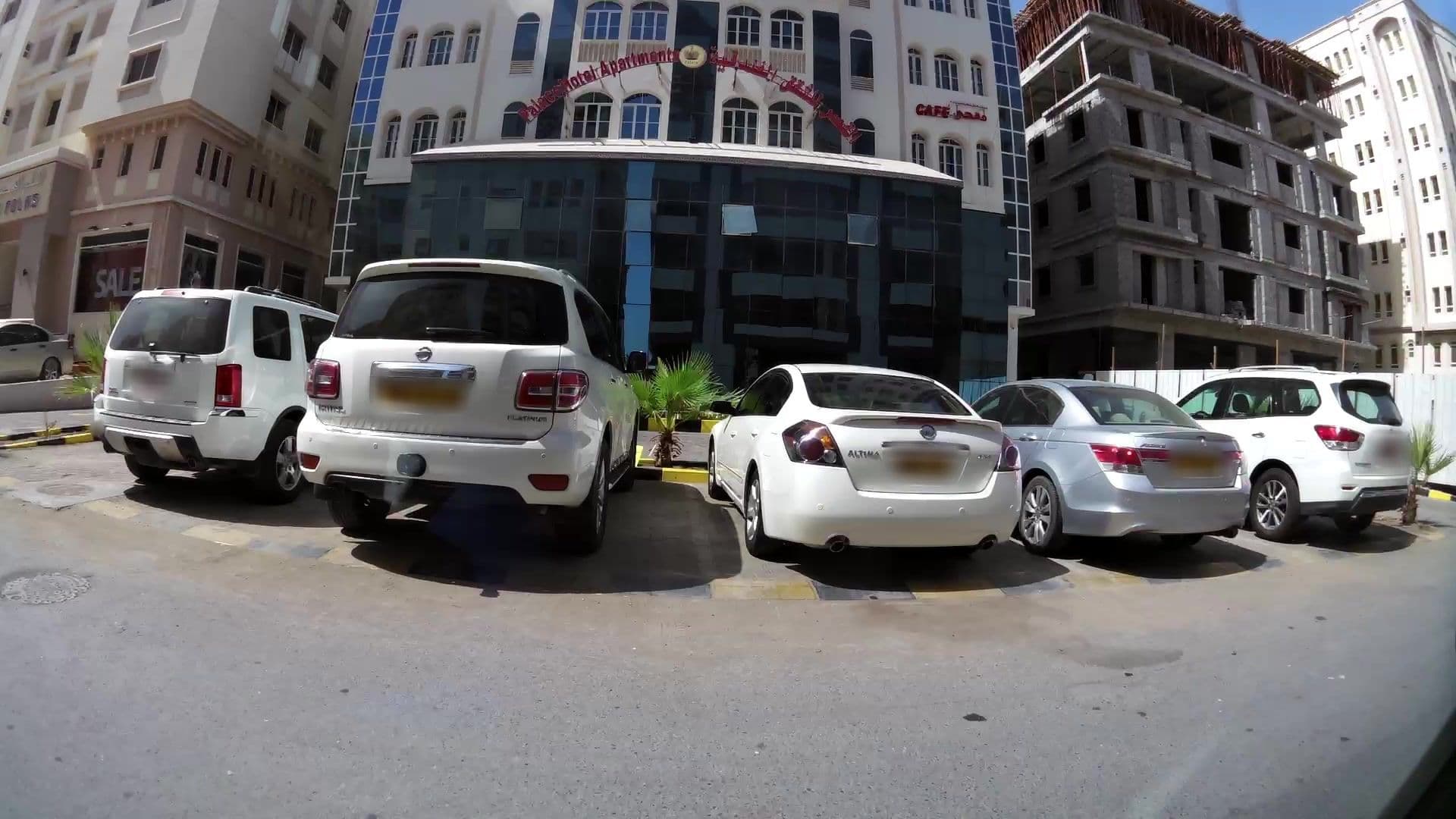 Street view near AB HOTEL APARTMENTS MUSCAT, Muscat — © kaartcam (CC BY-SA · Mapillary)