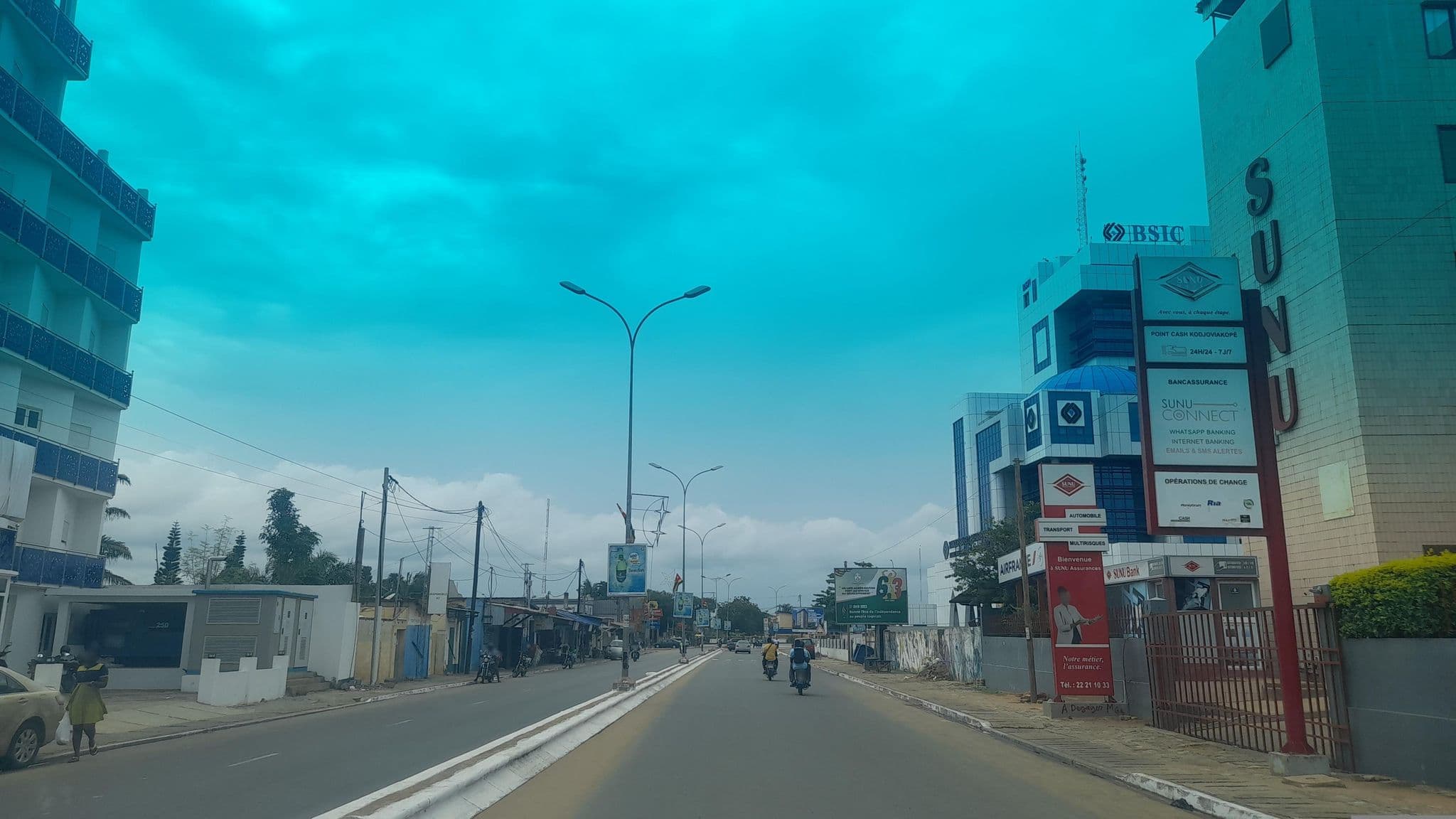 Street view near Hotel Ahodikpe King Salomon Garden, Lomé — © agecet (CC BY-SA · Mapillary)