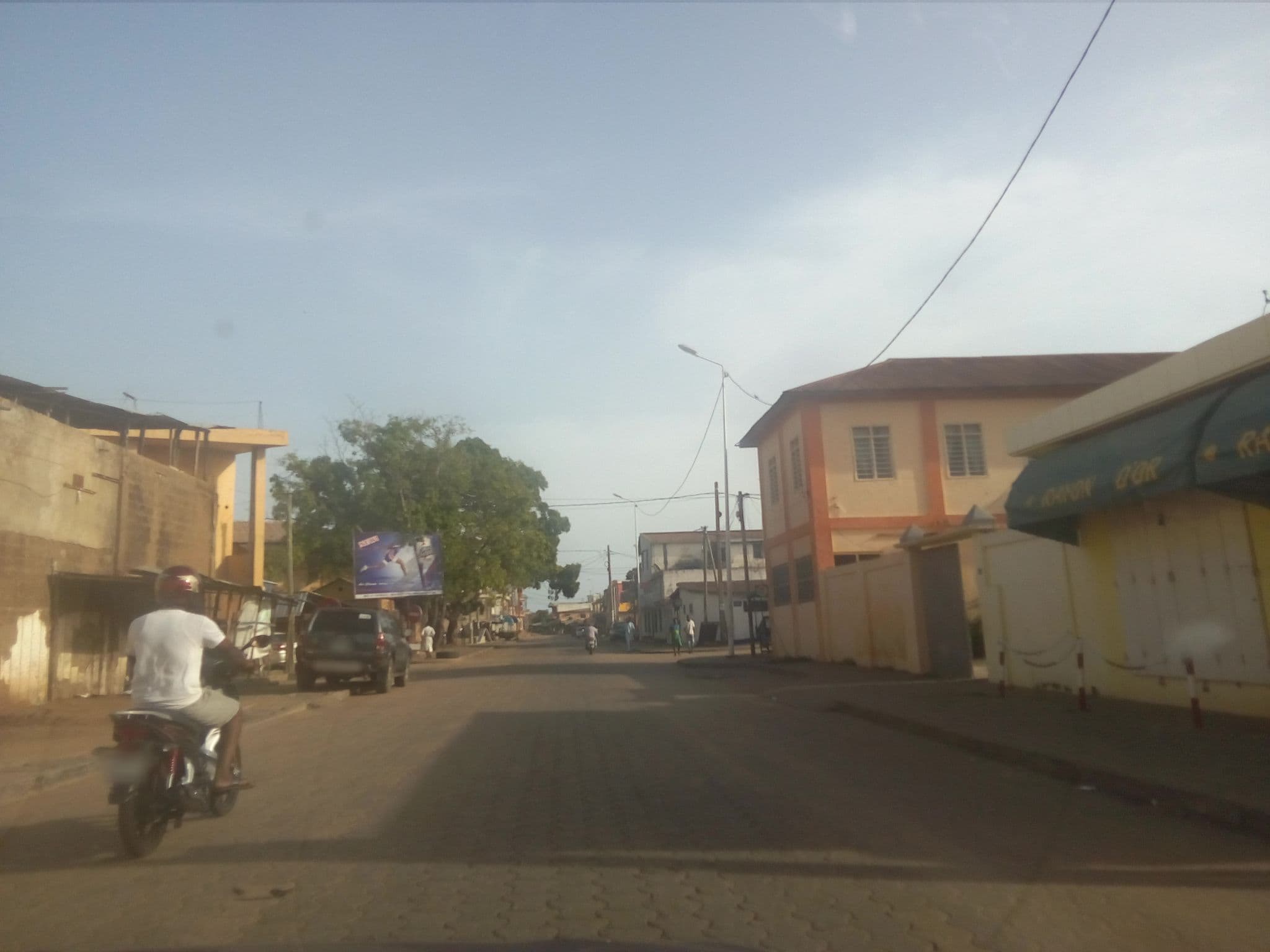 Street view near RESIDENCE COCONUT HOTEL, Lomé — © ilasolthah (CC BY-SA · Mapillary)