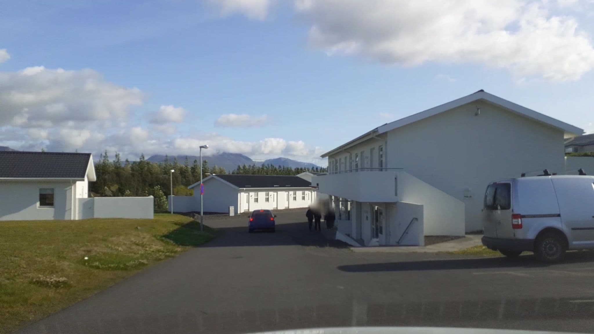 Street view near Saeluhus Apartments & Houses, Akureyri — © kjarrval (CC BY-SA · Mapillary)