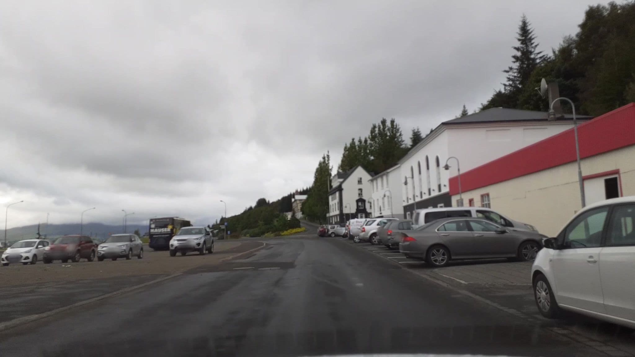 Street view near Skald Akureyri, Curio Collection by Hilton, Akureyri — © kjarrval (CC BY-SA · Mapillary)