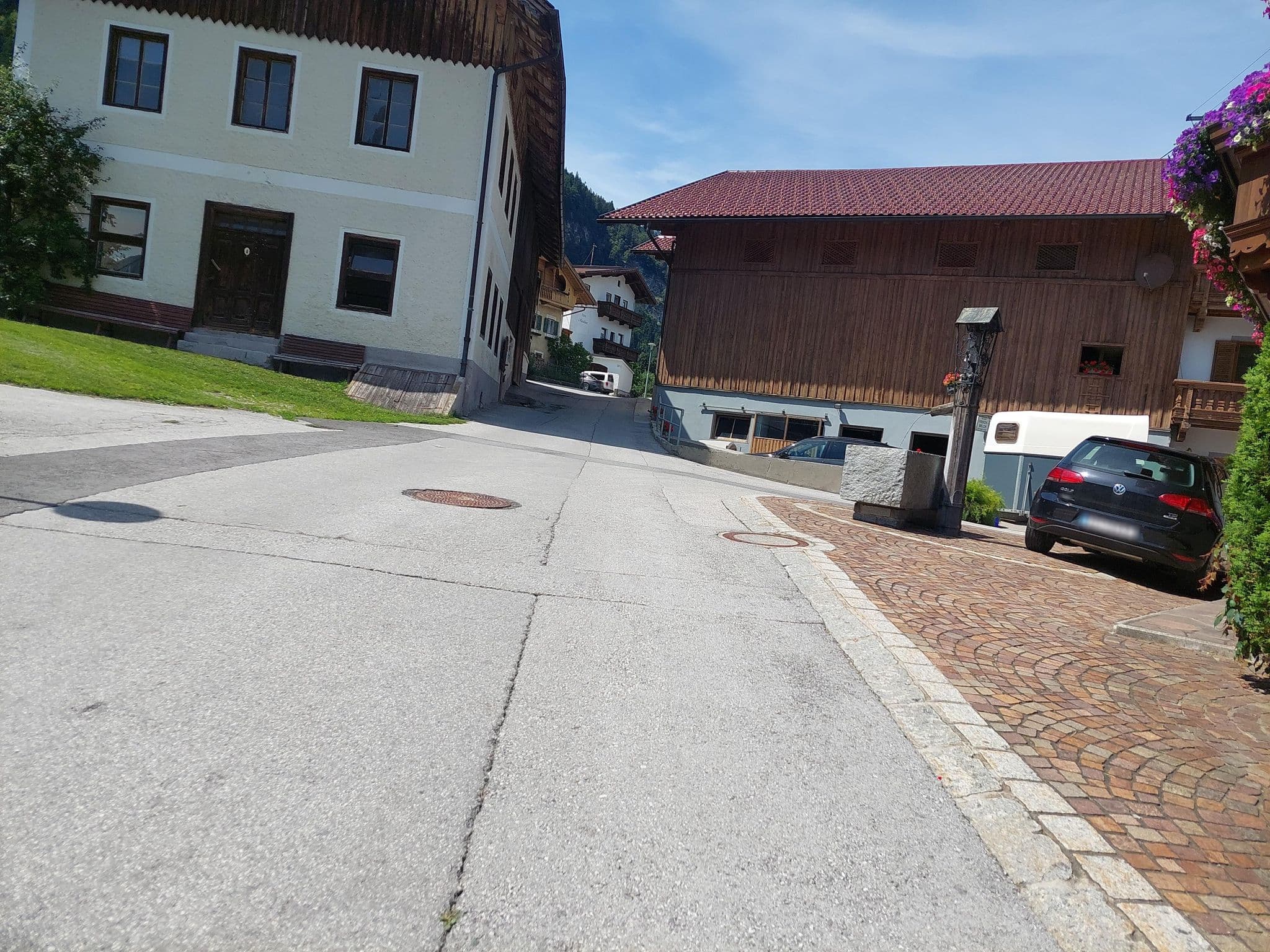 Street view near Brixnerhof, Schlitters — © viavista (CC BY-SA · Mapillary)