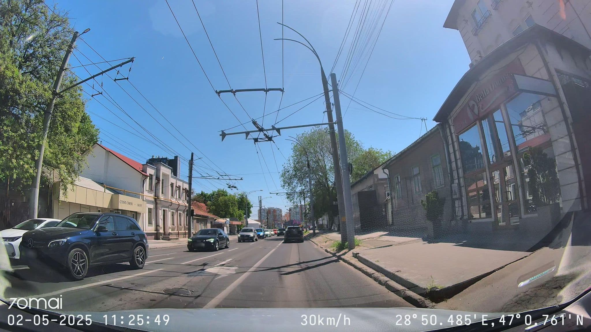 Street view near Studio Bucuresti, Chisinau — © doriel (CC BY-SA · Mapillary)
