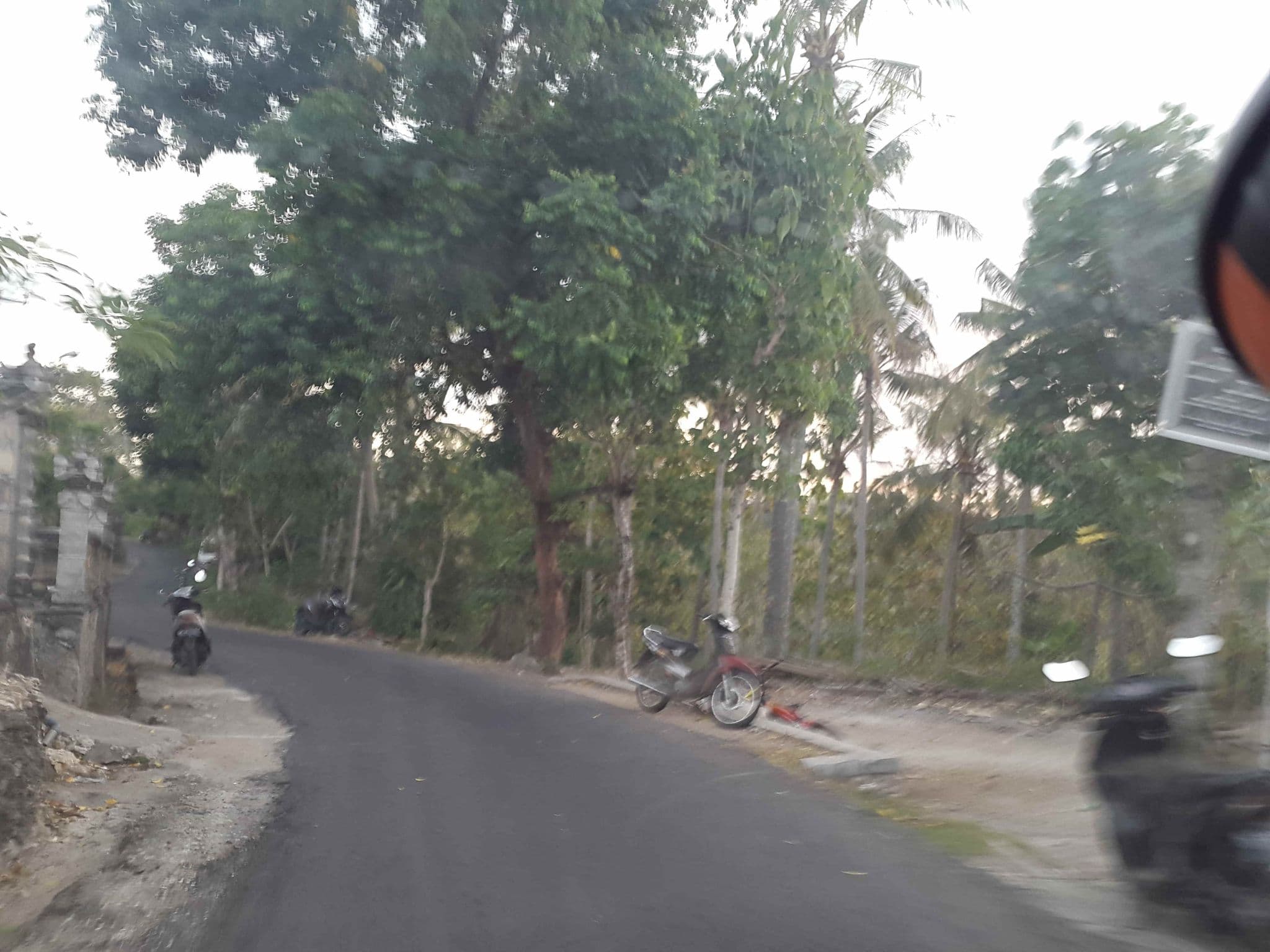 Street view near Krinsa Guest House, Klungkung — © roadroid (CC BY-SA · Mapillary)