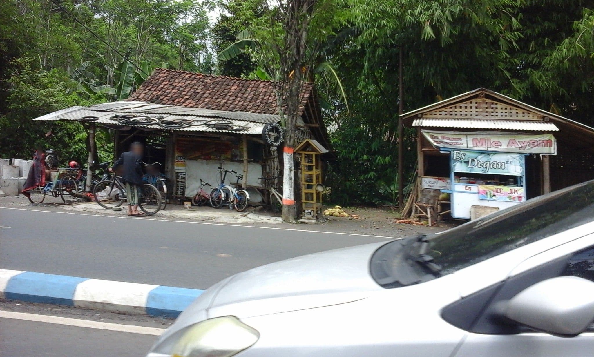 Street view near Green homestay, Lumajang — © arizalkawamuna (CC BY-SA · Mapillary)