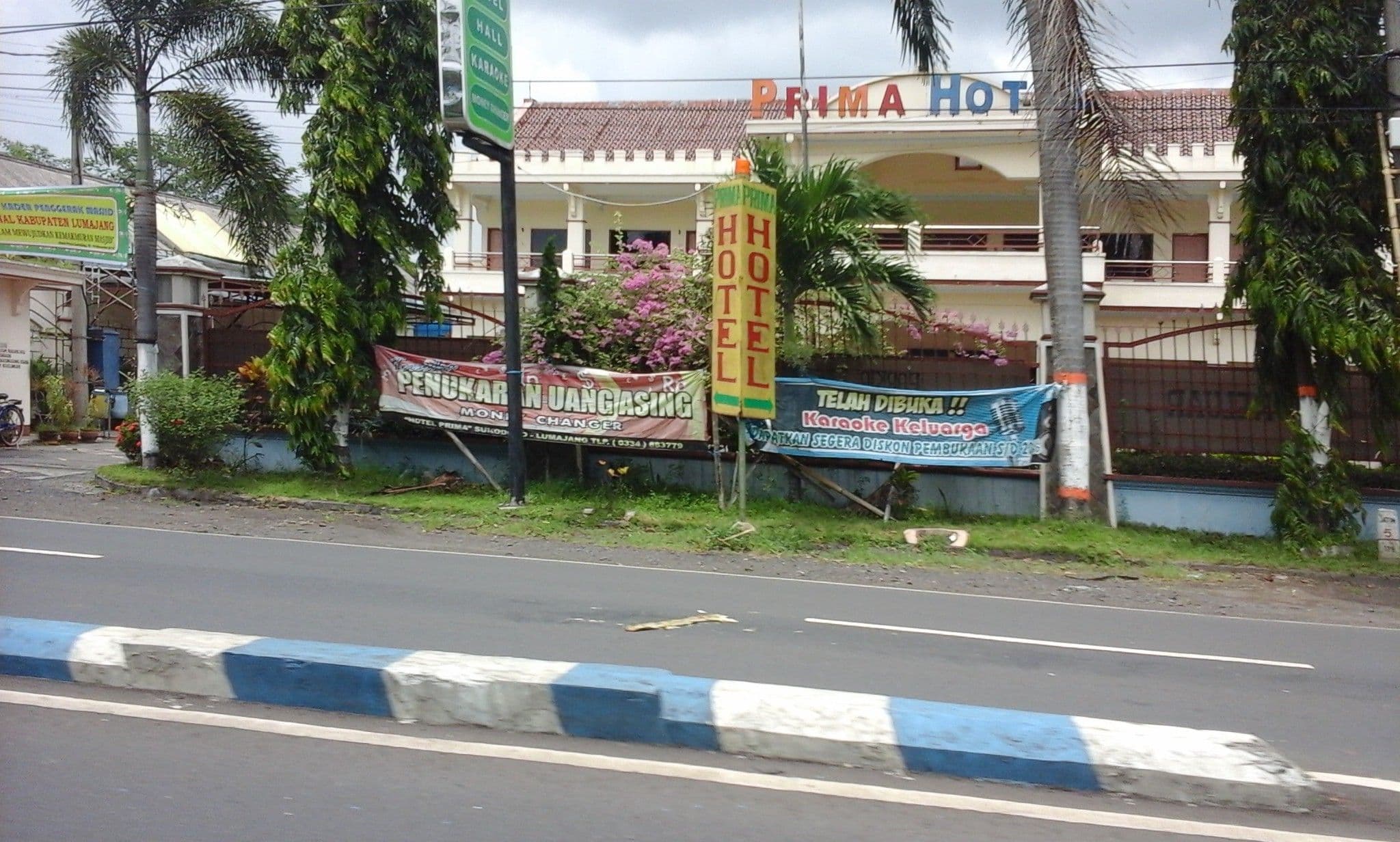 Street view near Hotel Prima, Lumajang — © arizalkawamuna (CC BY-SA · Mapillary)
