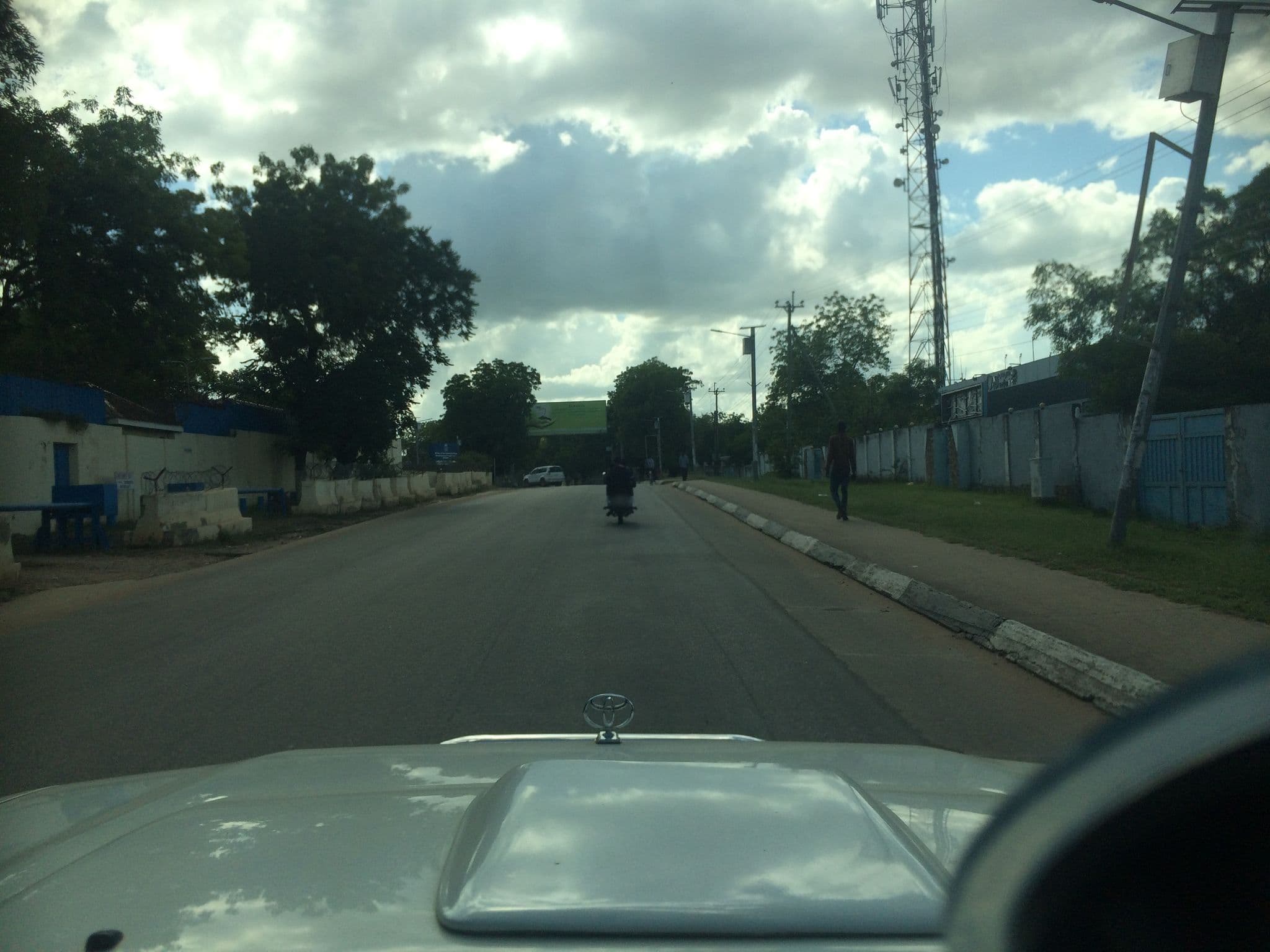 Street view near Lamac Hotel, Juba — © anecdote27 (CC BY-SA · Mapillary)