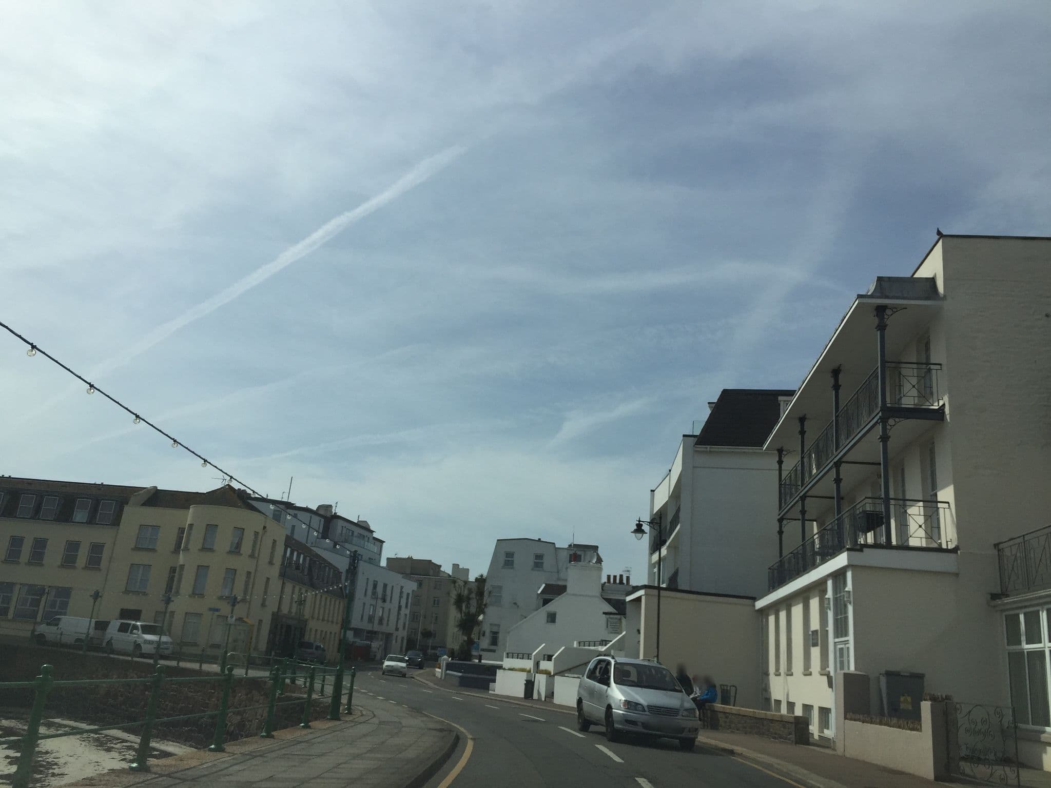 Street view near Fort devurne, Saint Helier — © ptmap (CC BY-SA · Mapillary)