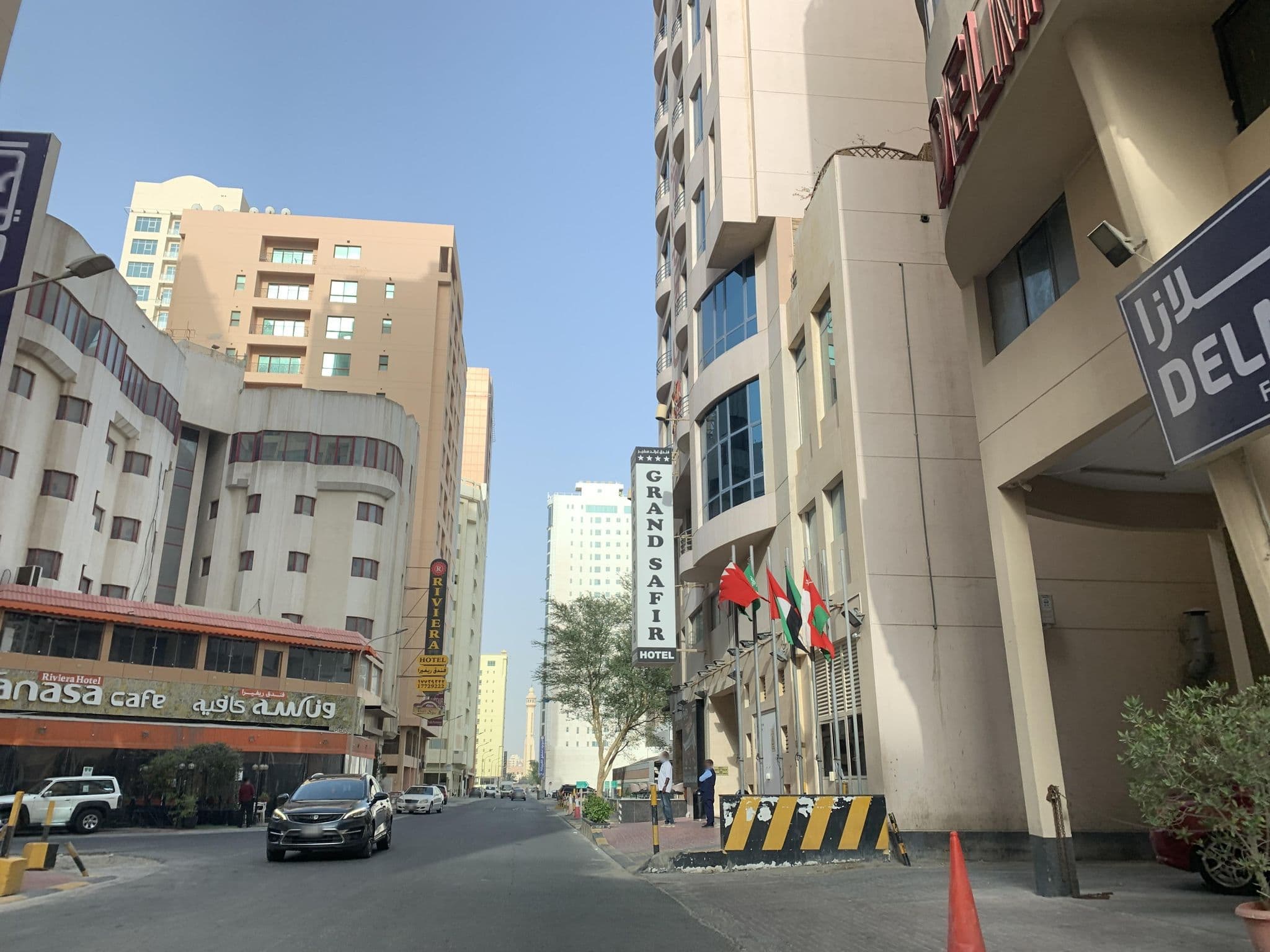 Street view near Grand Safir Hotel - Bahrain, Manama — © sherif1234 (CC BY-SA · Mapillary)