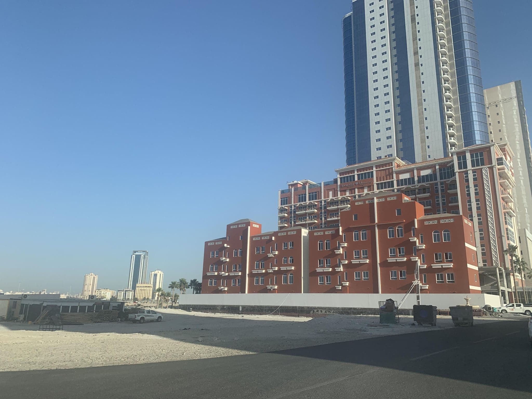 Street view near Barceló Hotel & Residences, Bahrain, Sanābis — © sherif1234 (CC BY-SA · Mapillary)