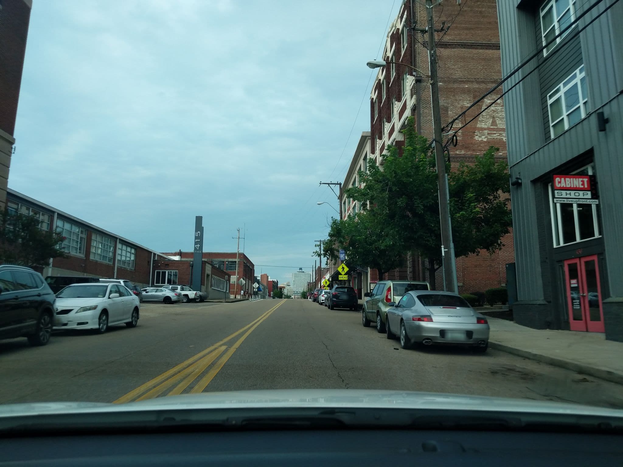 Street view near The Stallion, Memphis — © atze02 (CC BY-SA · Mapillary)