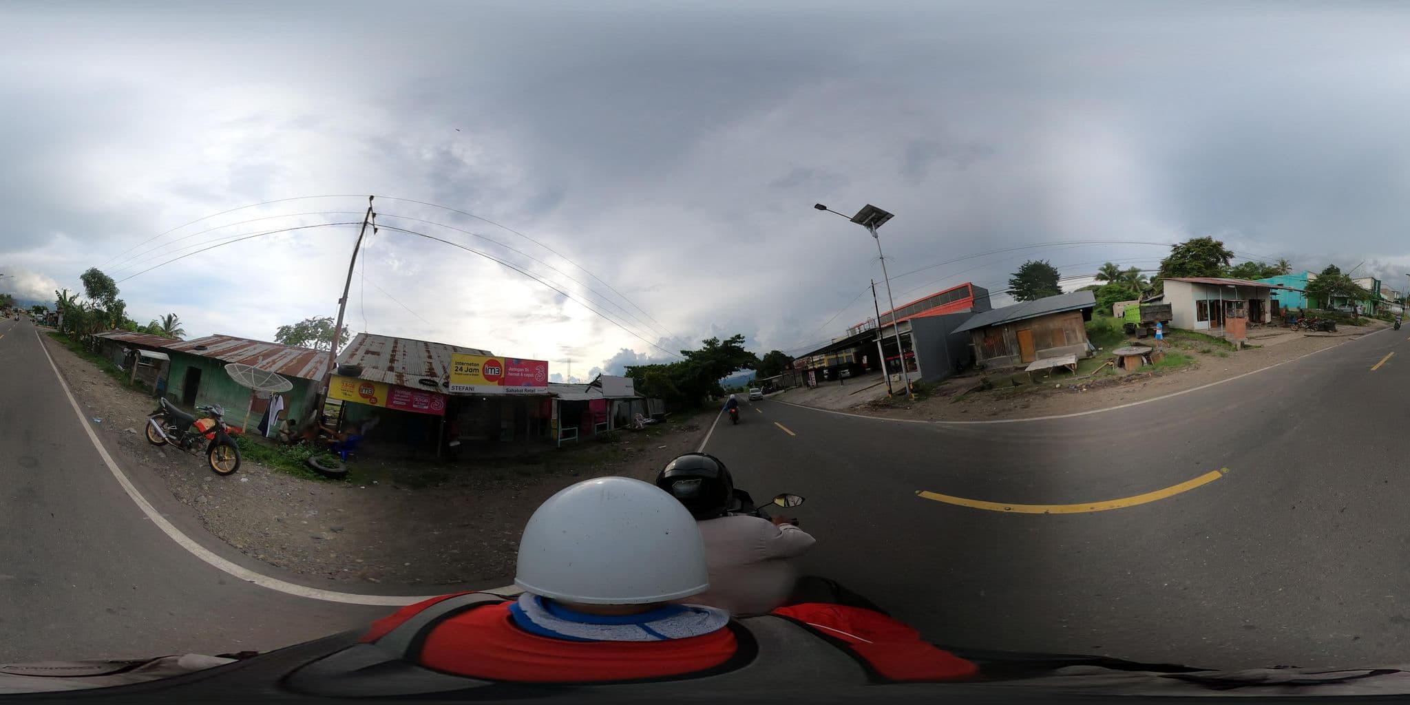 Street view near Penginapan Damai, Ruteng — © rgtm_ryuiki (CC BY-SA · Mapillary)