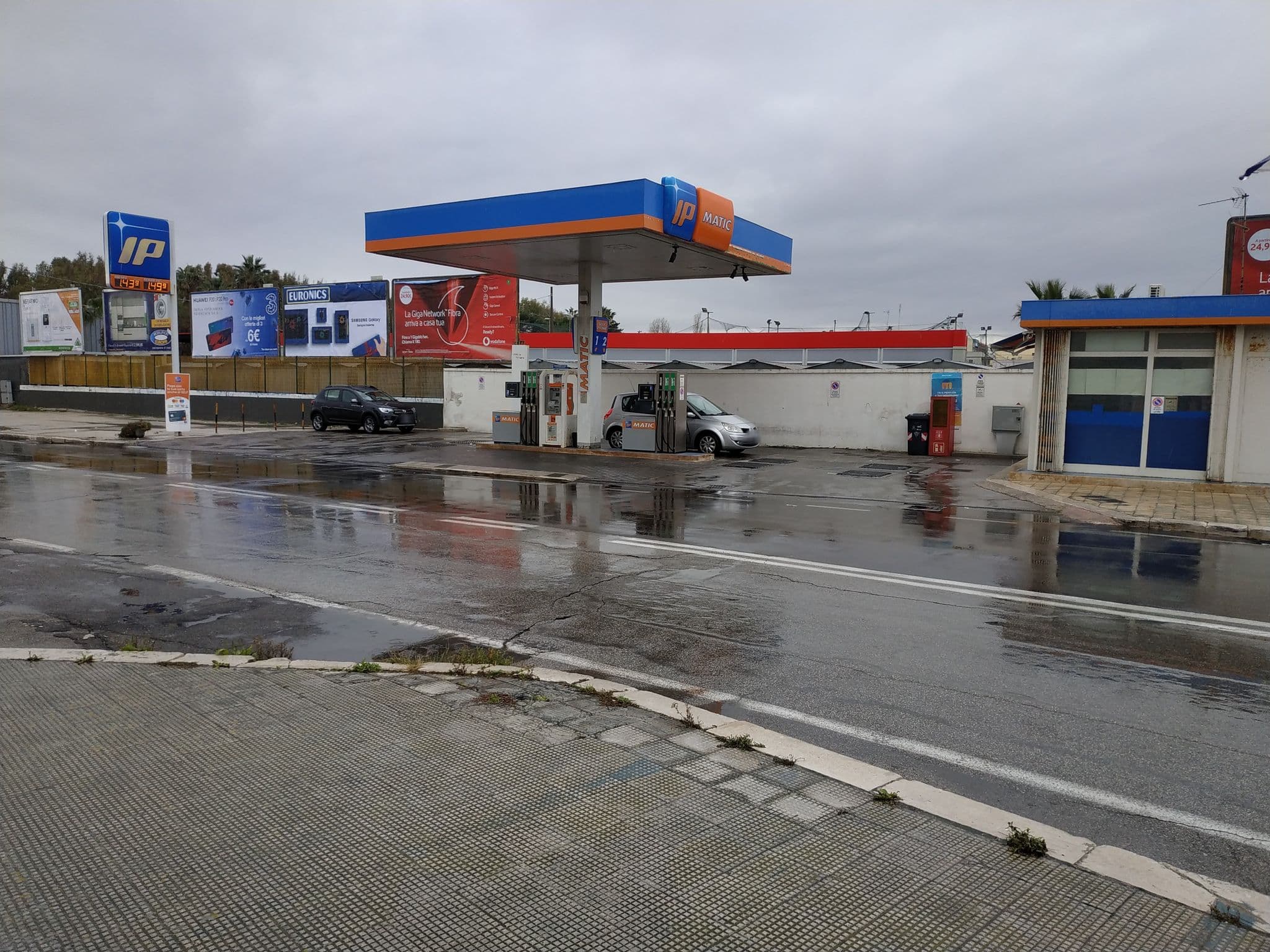 Street view near Colonna Suites And Apartments, Bari — © ilariomusci12 (CC BY-SA · Mapillary)