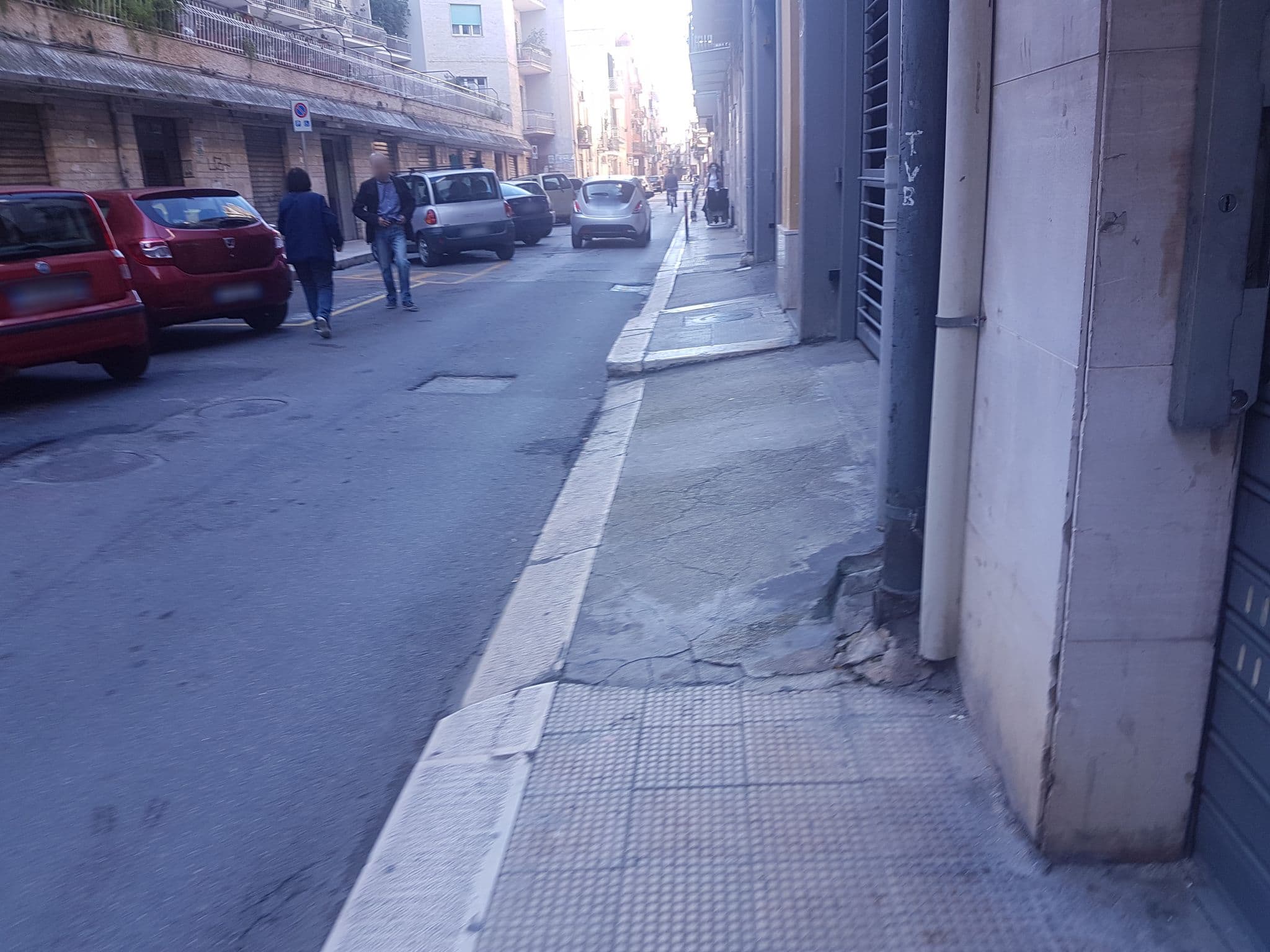 Street view near Appartamenti InBlu, Bari — © gianclaz (CC BY-SA · Mapillary)