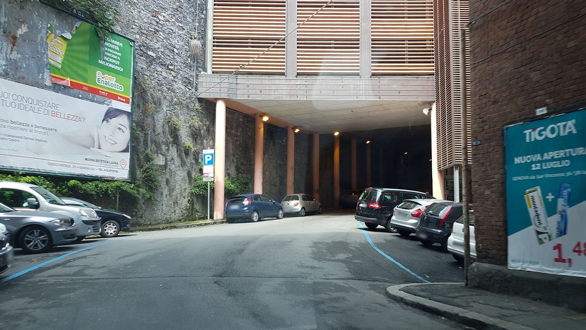 Street view near Leone X Genova Affittacamere, Genoa — © ale_zena_it (CC BY-SA · Mapillary)