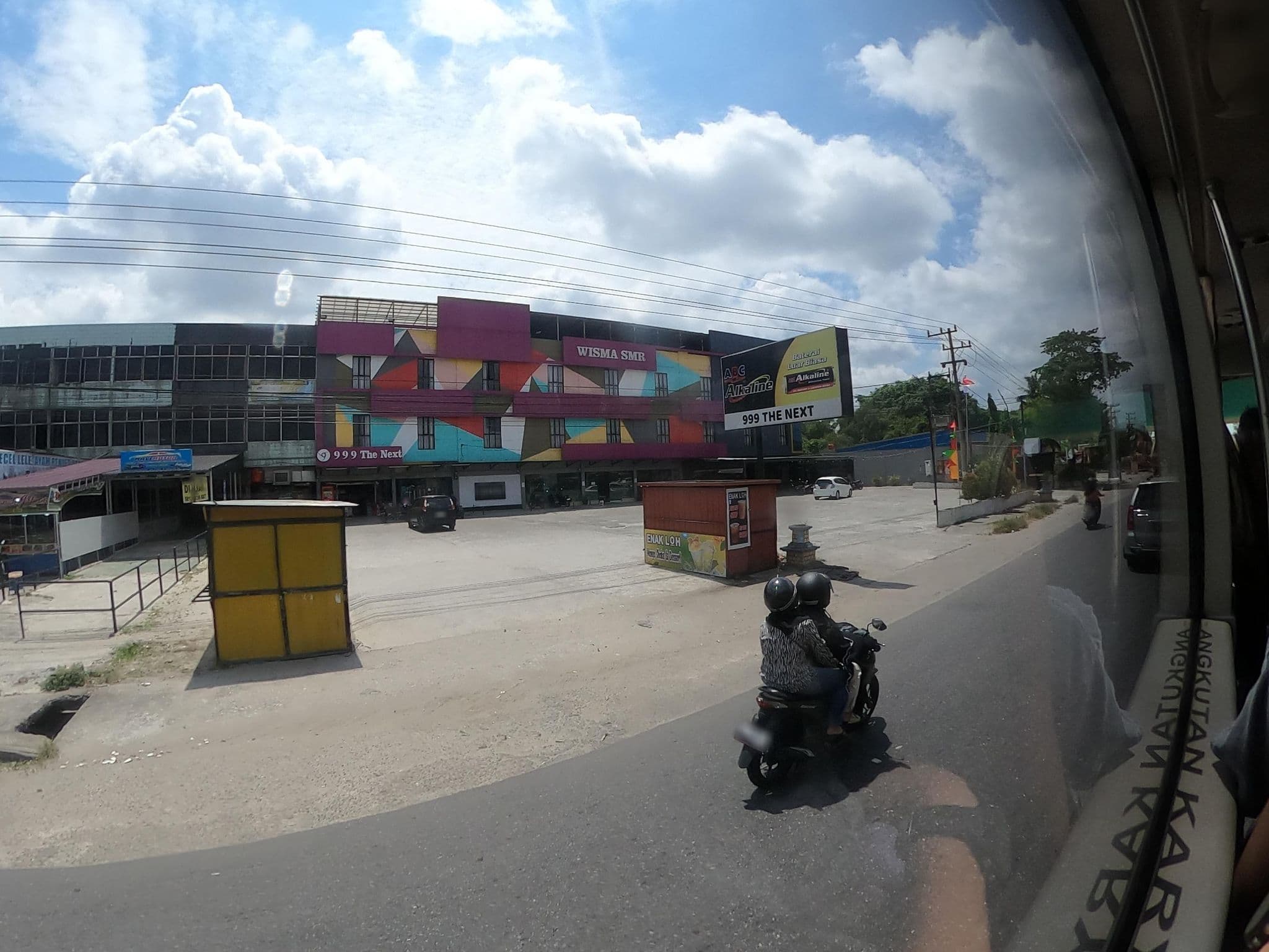 Street view near Wisma SMR, Pekanbaru