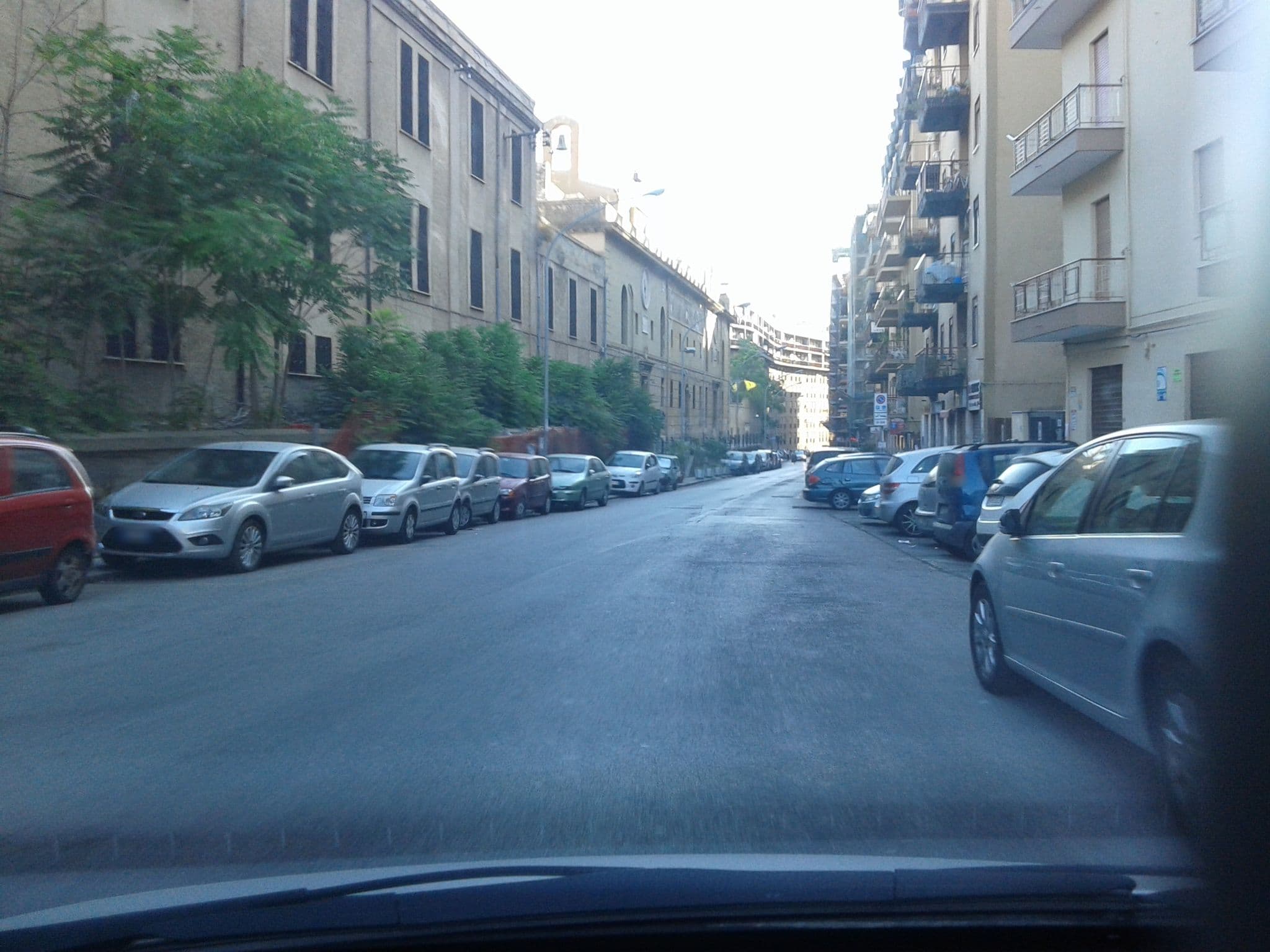 Street view near Meridiana, Palermo — © robertoinze (CC BY-SA · Mapillary)