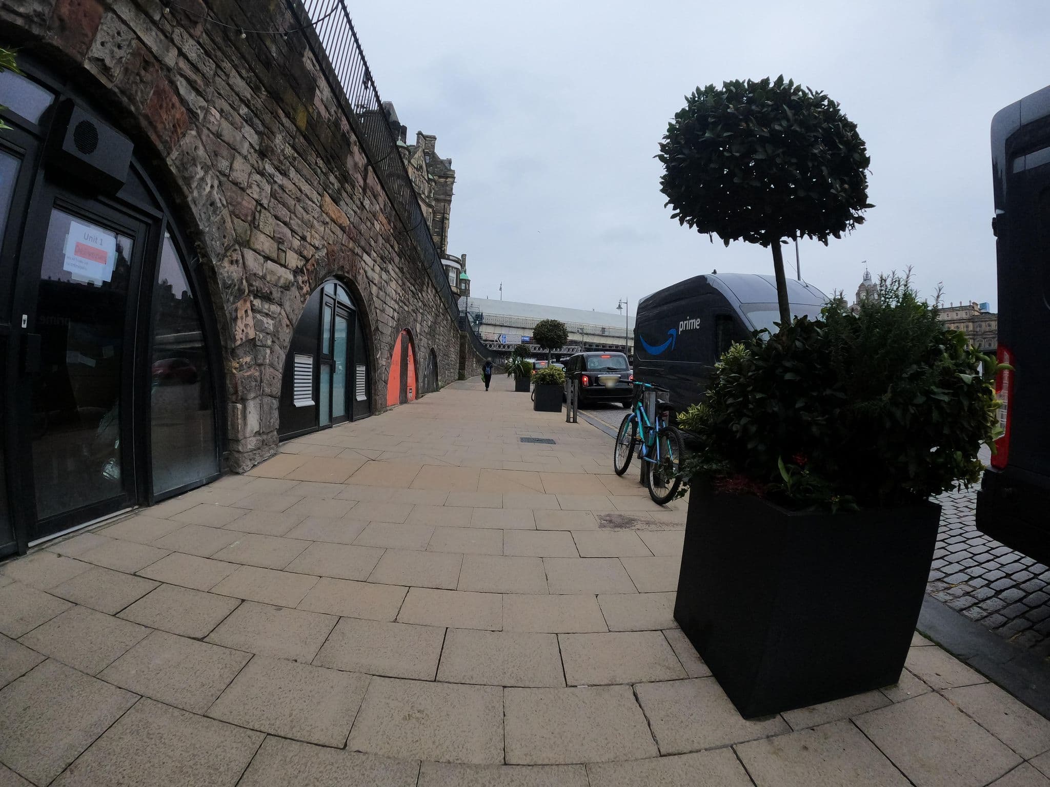 Street view near Premier Inn Edinburgh City Centre Royal Mile hotel, Edinburgh — © hobgoblin (CC BY-SA · Mapillary)