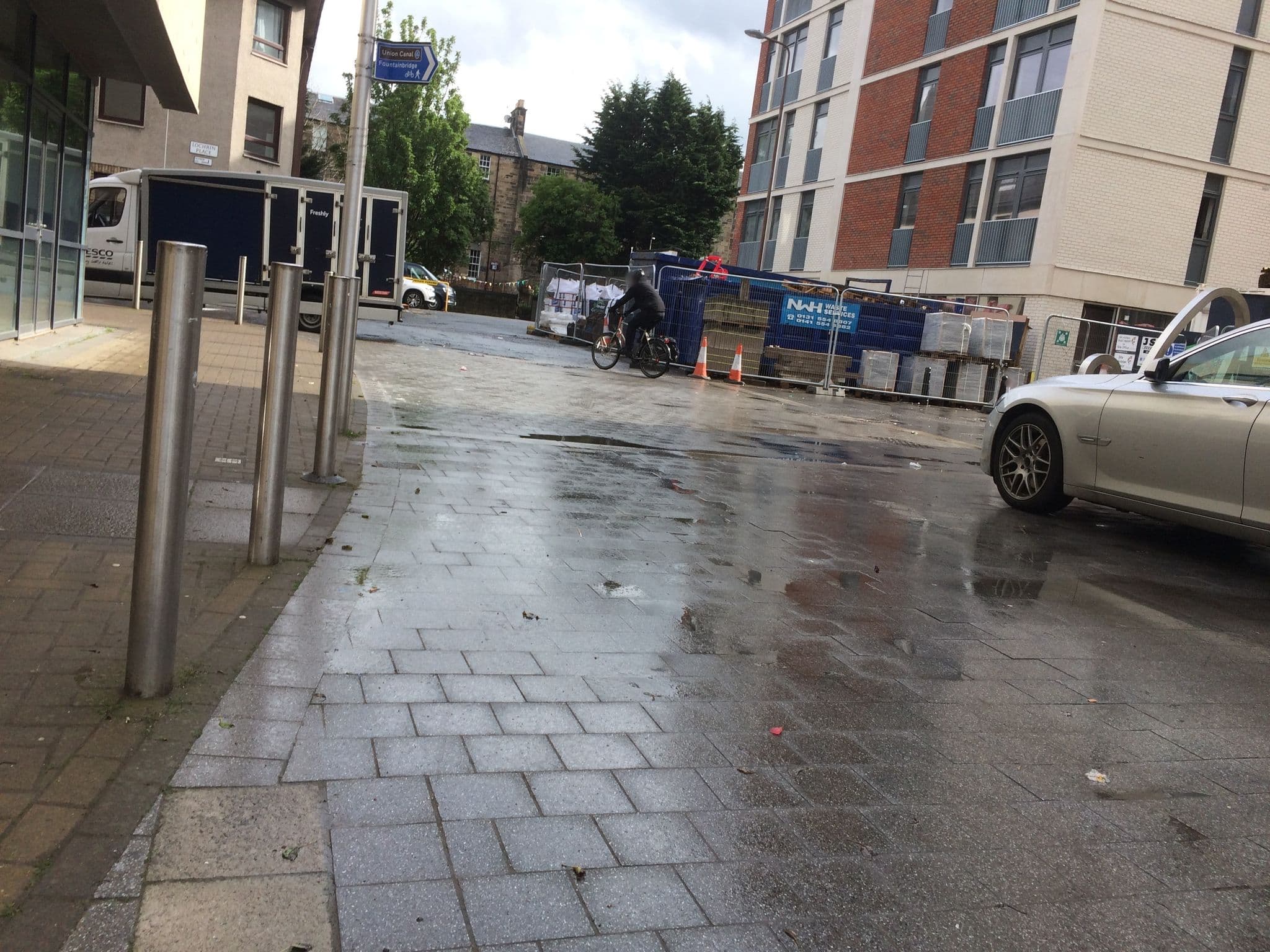 Street view near Dreamhouse Serviced Apartments Edinburgh - West Tollcross, Edinburgh — © drnoble (CC BY-SA · Mapillary)