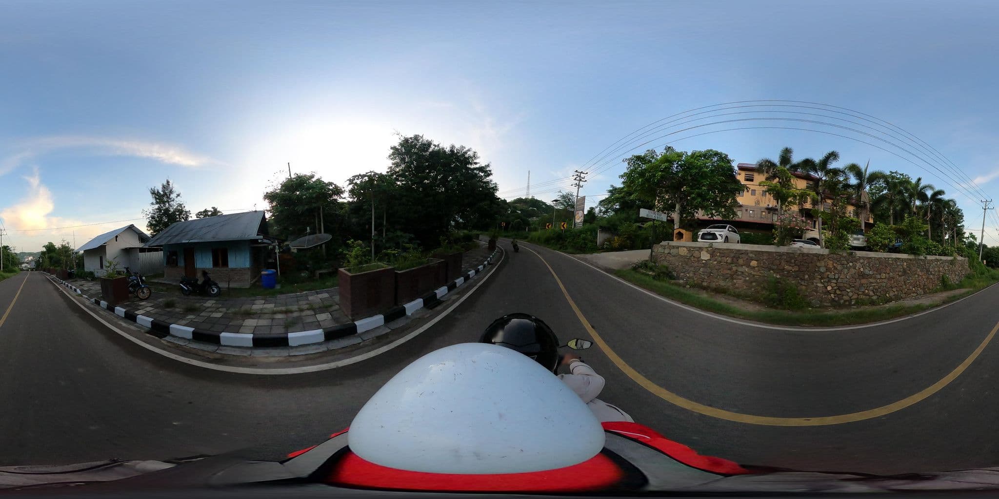 Street view near Centro Bajo, Labuan Bajo — © rgtm_ryuiki (CC BY-SA · Mapillary)