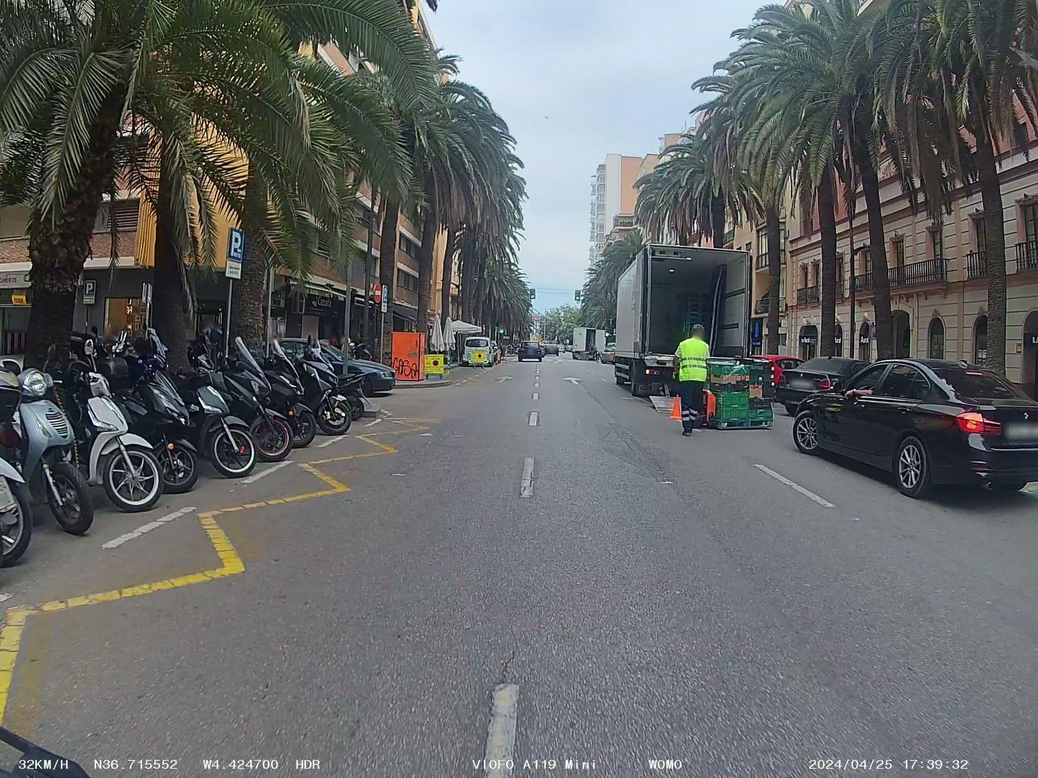 Street view near Life Apartments Alameda Colón, Málaga — © soulcover (CC BY-SA · Mapillary)