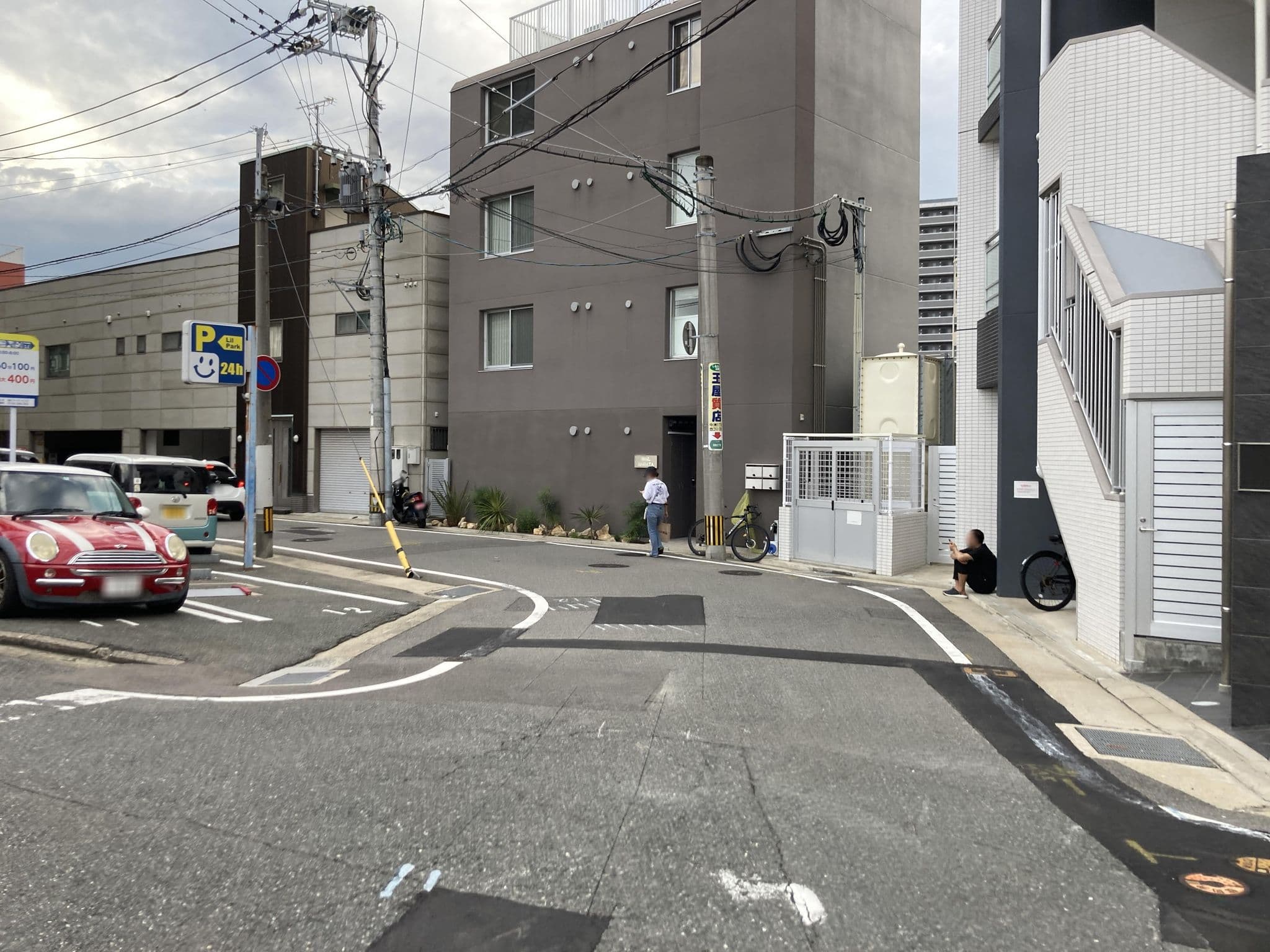 Street view near Riverside Inn Hakata, Fukuoka — © alt9800 (CC BY-SA · Mapillary)