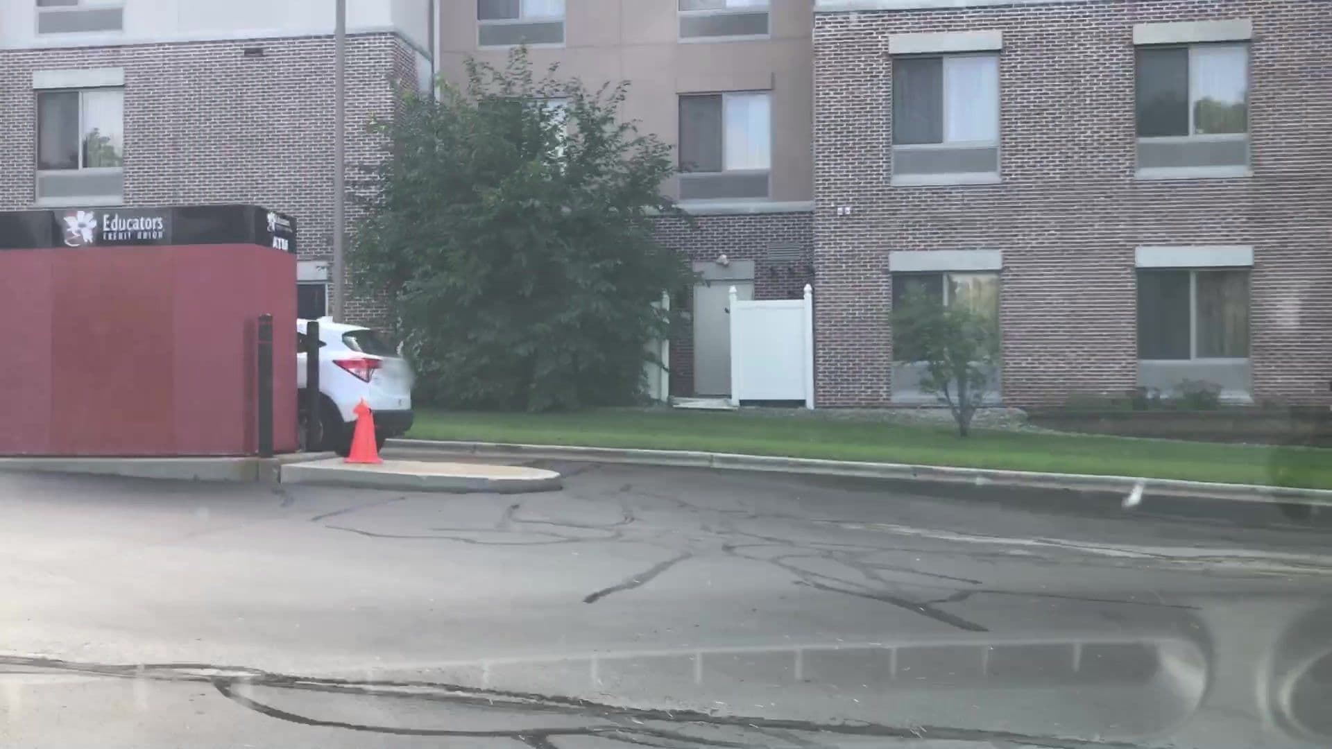 Street view near Holiday Inn Express & Suites Milwaukee NW – Park Place by IHG, Menomonee Falls — © lvl5 (CC BY-SA · Mapillary)