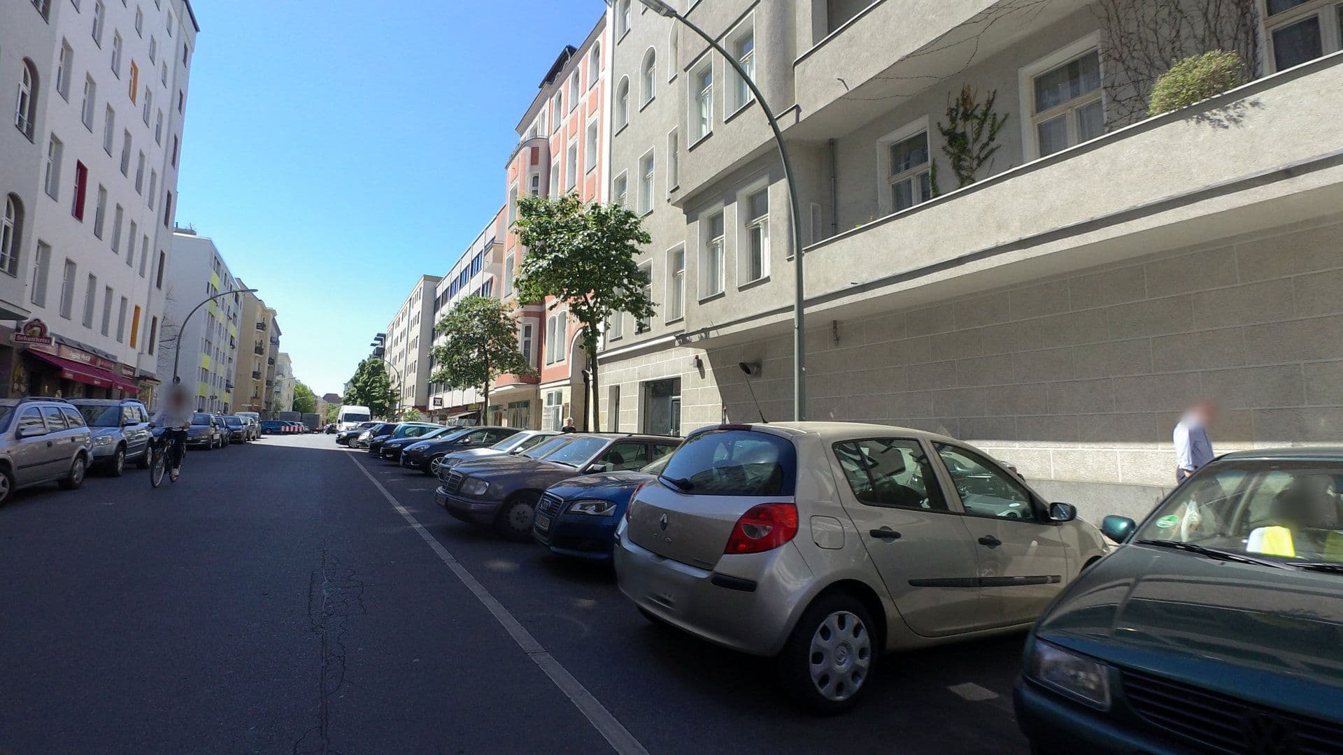 Street view near Motz19, Schöneberg — © moenk (CC BY-SA · Mapillary)