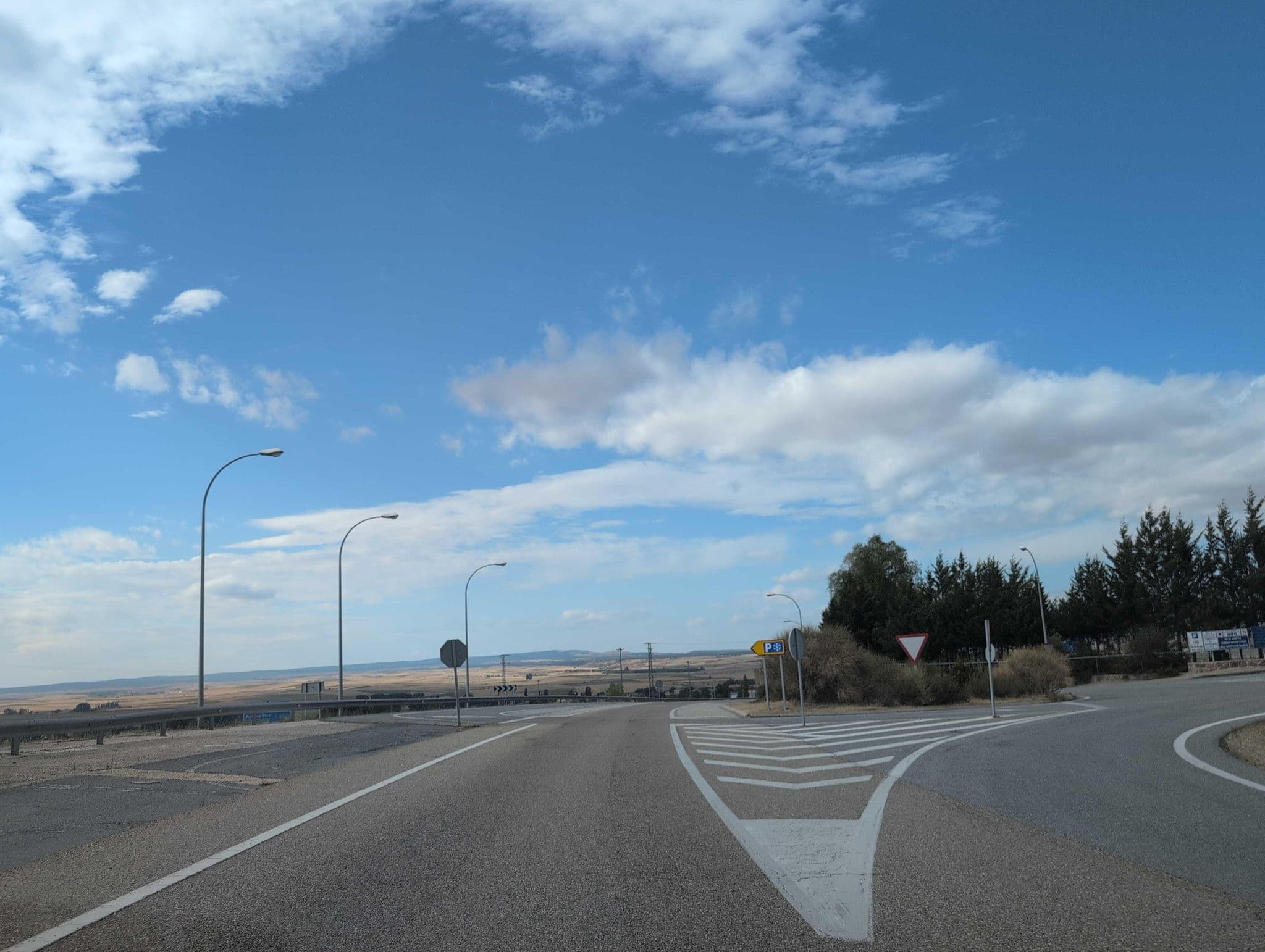 Street view near Hotel Las Casitas. Area Boceguillas., Sepúlveda — © Albergarri788 (CC BY-SA · Mapillary)
