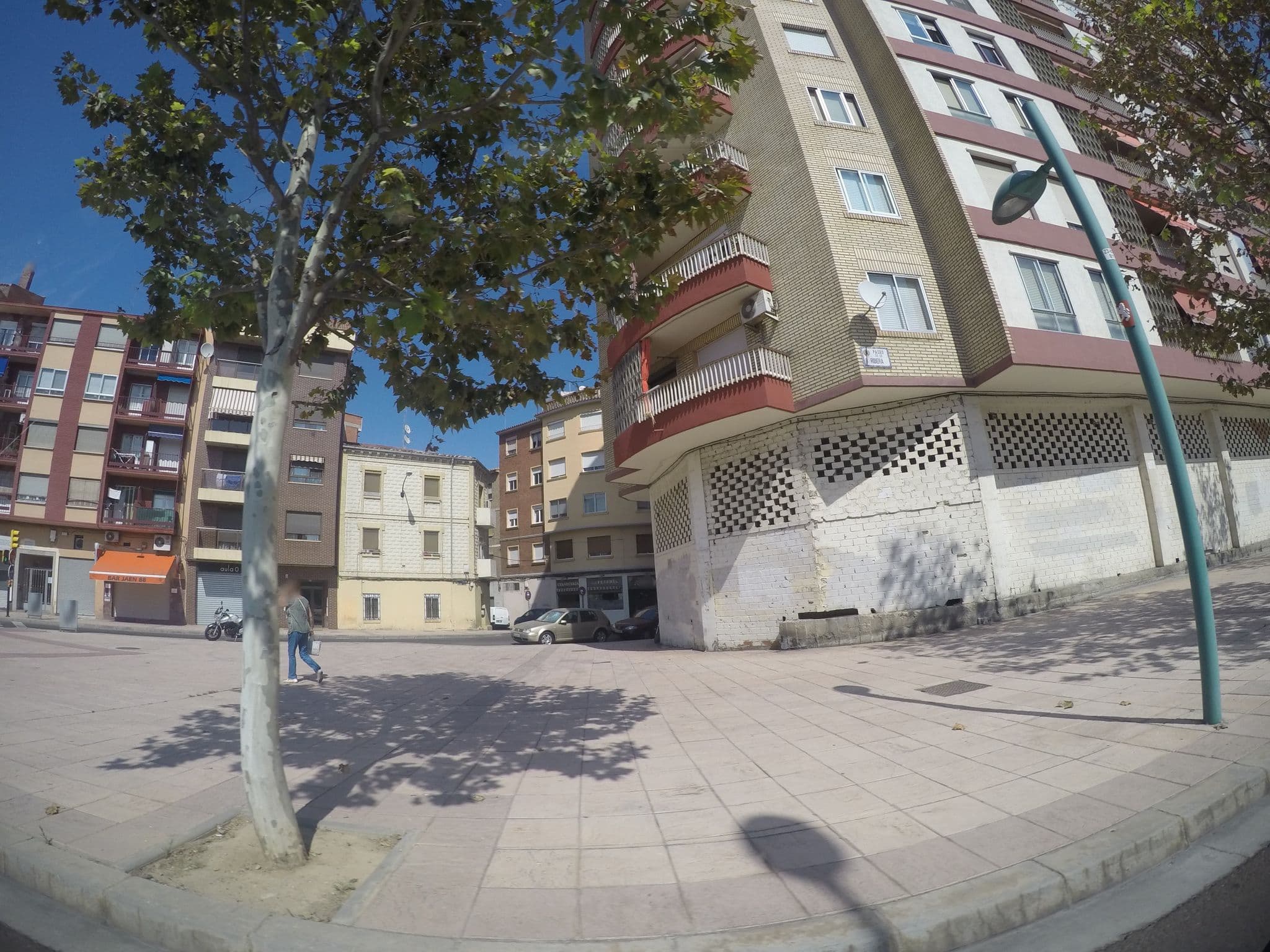 Street view near Apartamento Ribera, Zaragoza — © ccossio (CC BY-SA · Mapillary)