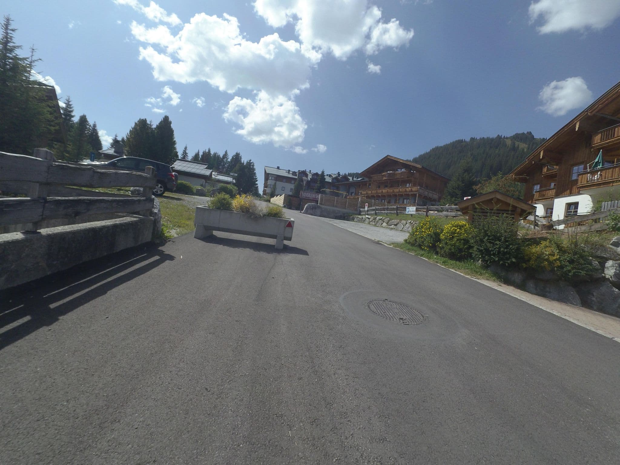 Street view near Alpina, Neukirchen am Großvenediger — © schermy_at (CC BY-SA · Mapillary)