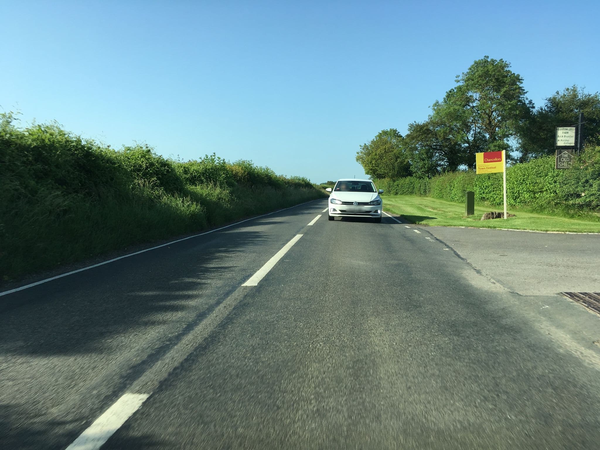 Street view near Cotswold View Caravan & Camping Site, Charlbury — © southglos (CC BY-SA · Mapillary)